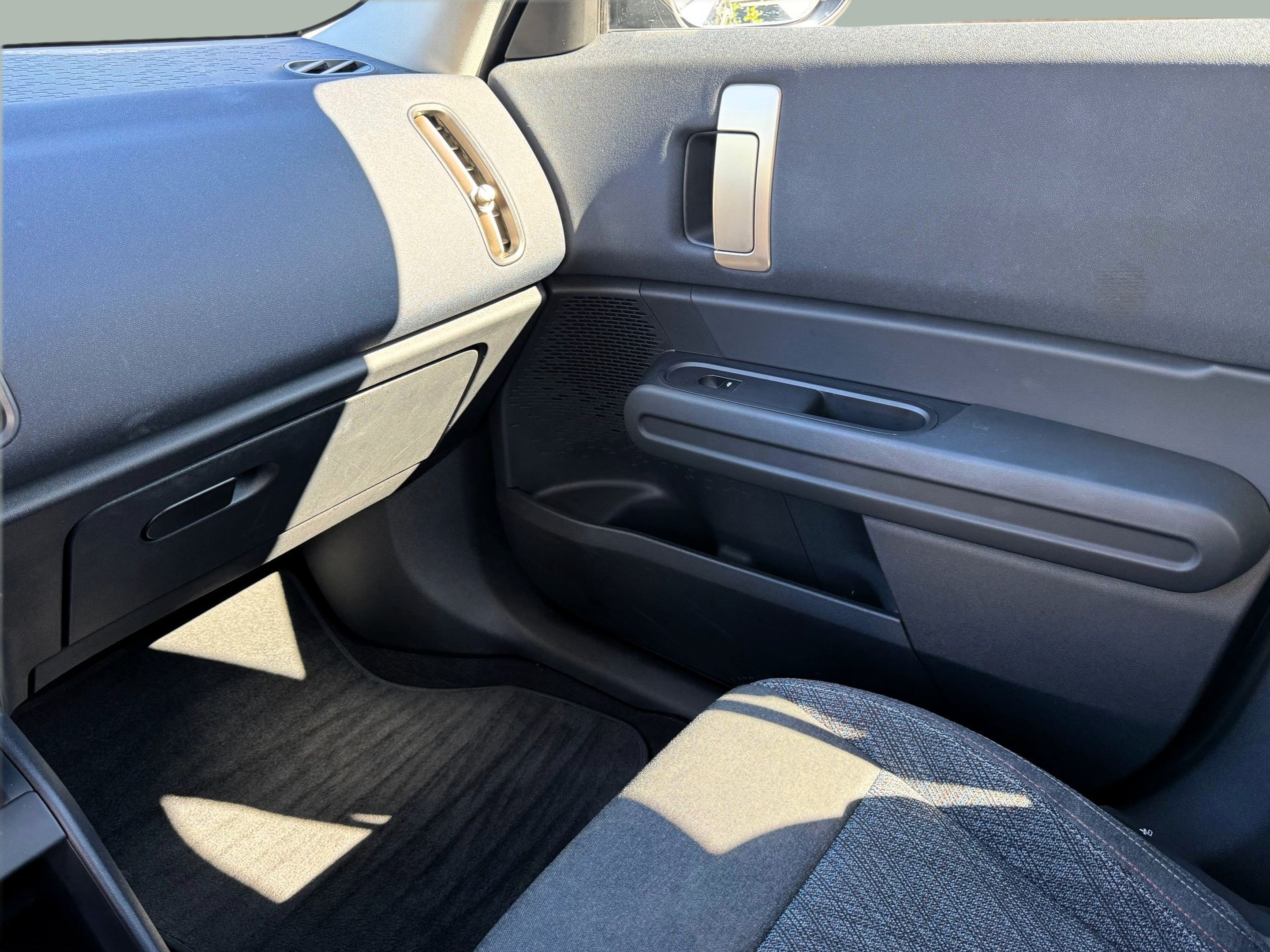 fotoG 17 del MINI Countryman Eléctrico E 150 kW (204 CV) 204cv Elétrico de 2024 em Oeiras