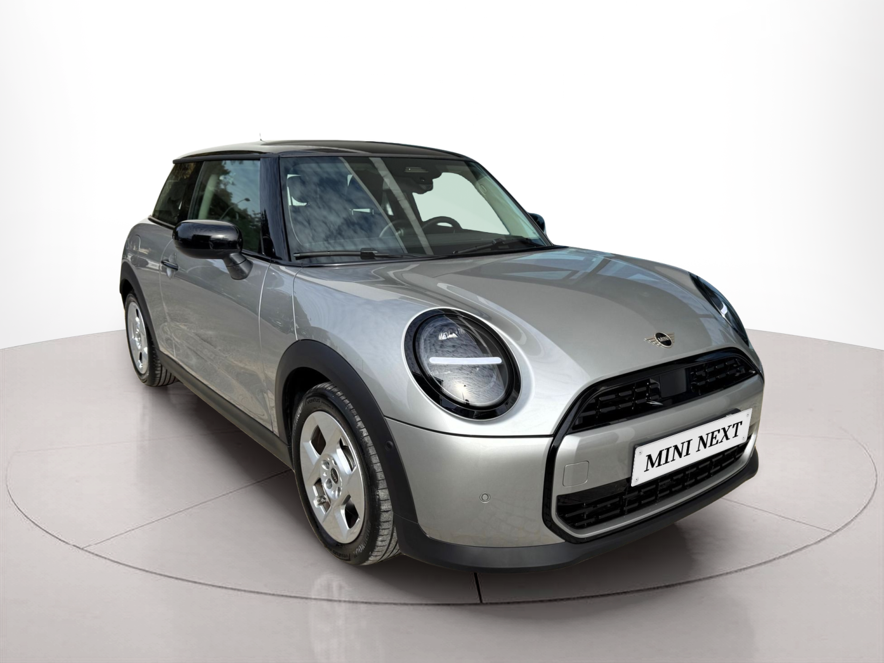 fotoG 11 del MINI MINI 3 Portas Cooper C 115 kW (156 CV) 156cv Gasolina de 2024 em Oeiras