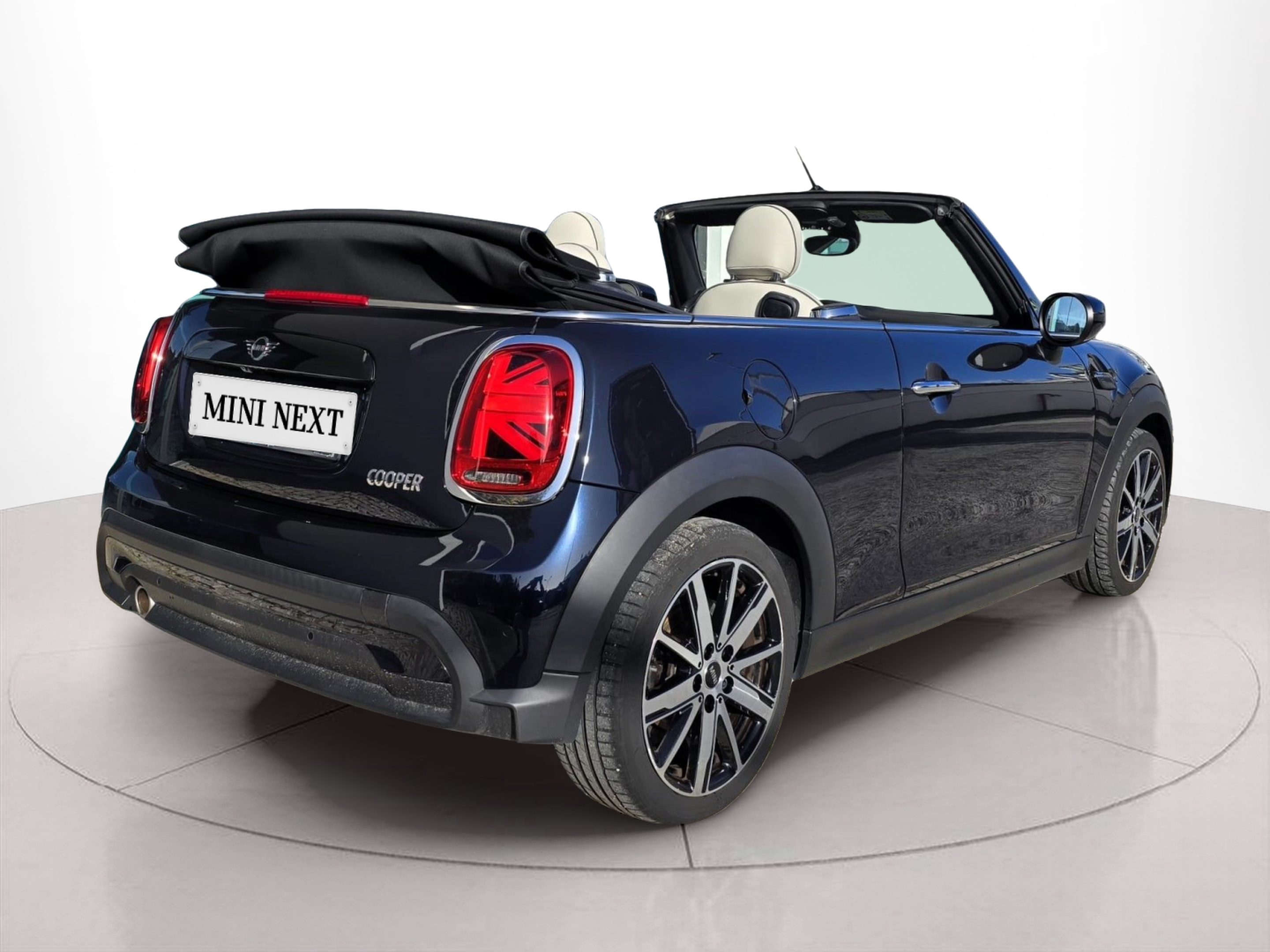 fotoG 3 del MINI MINI Cabrio Cooper 100 kW (136 CV) 136cv Gasolina de 2023 em Oeiras