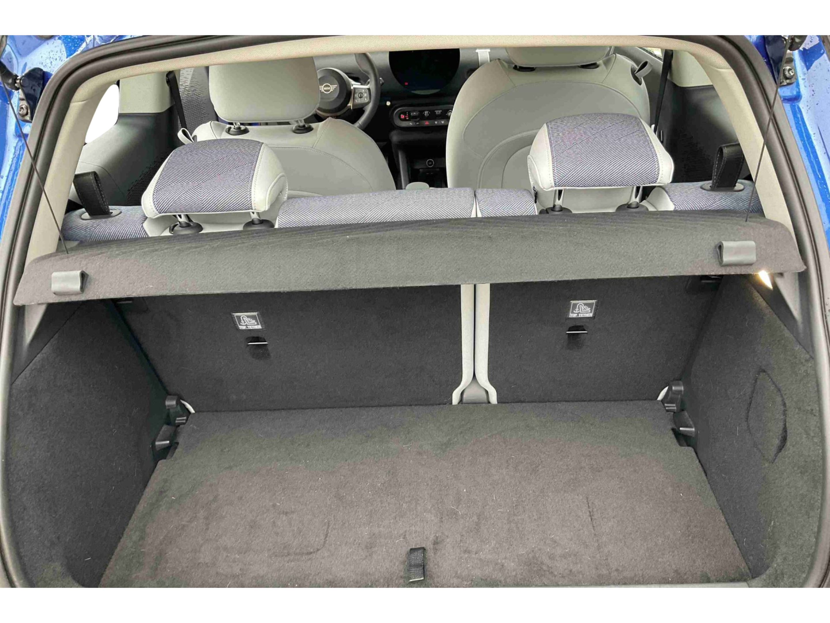 fotoG 10 del MINI MINI 3 Portas Cooper E 135 kW (184 CV) 184cv Elétrico de 2025 em Oeiras