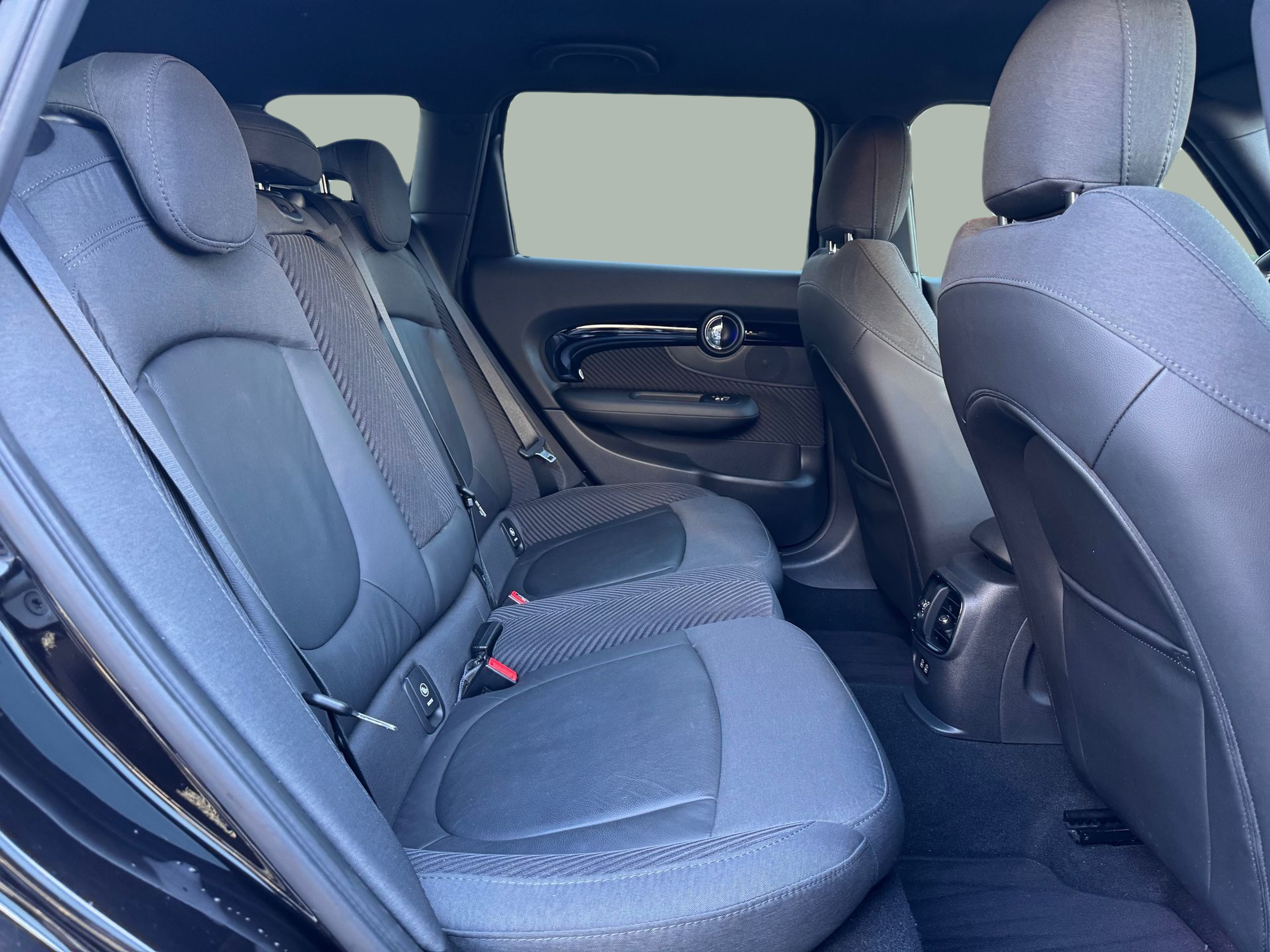 fotoG 18 del MINI MINI Clubman Cooper 100 kW (136 CV) 136cv Gasolina de 2018 em Oeiras