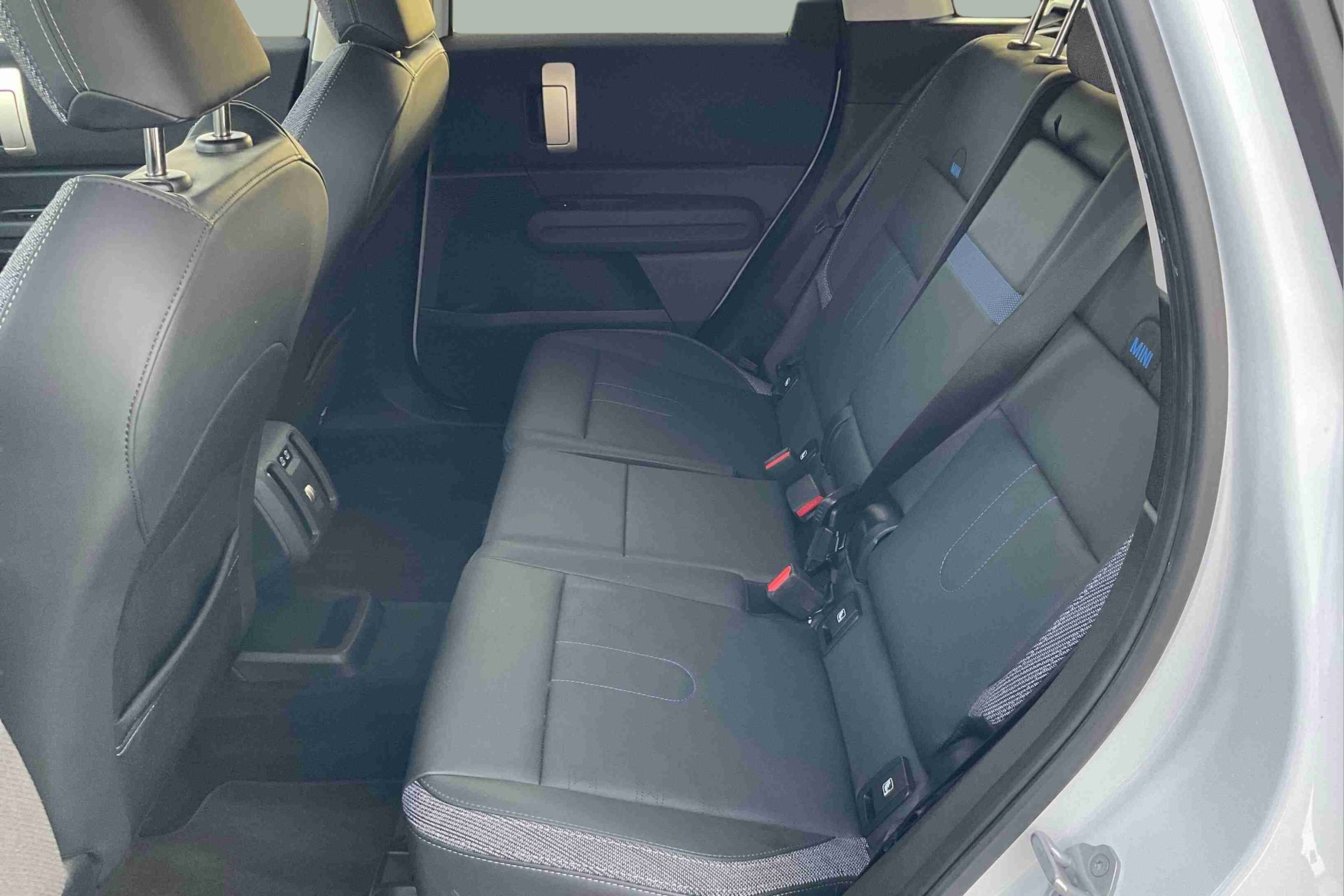 fotoG 5 del MINI MINI Countryman D 120 kW (163 CV) 163cv Diesel de 2025 em Oeiras