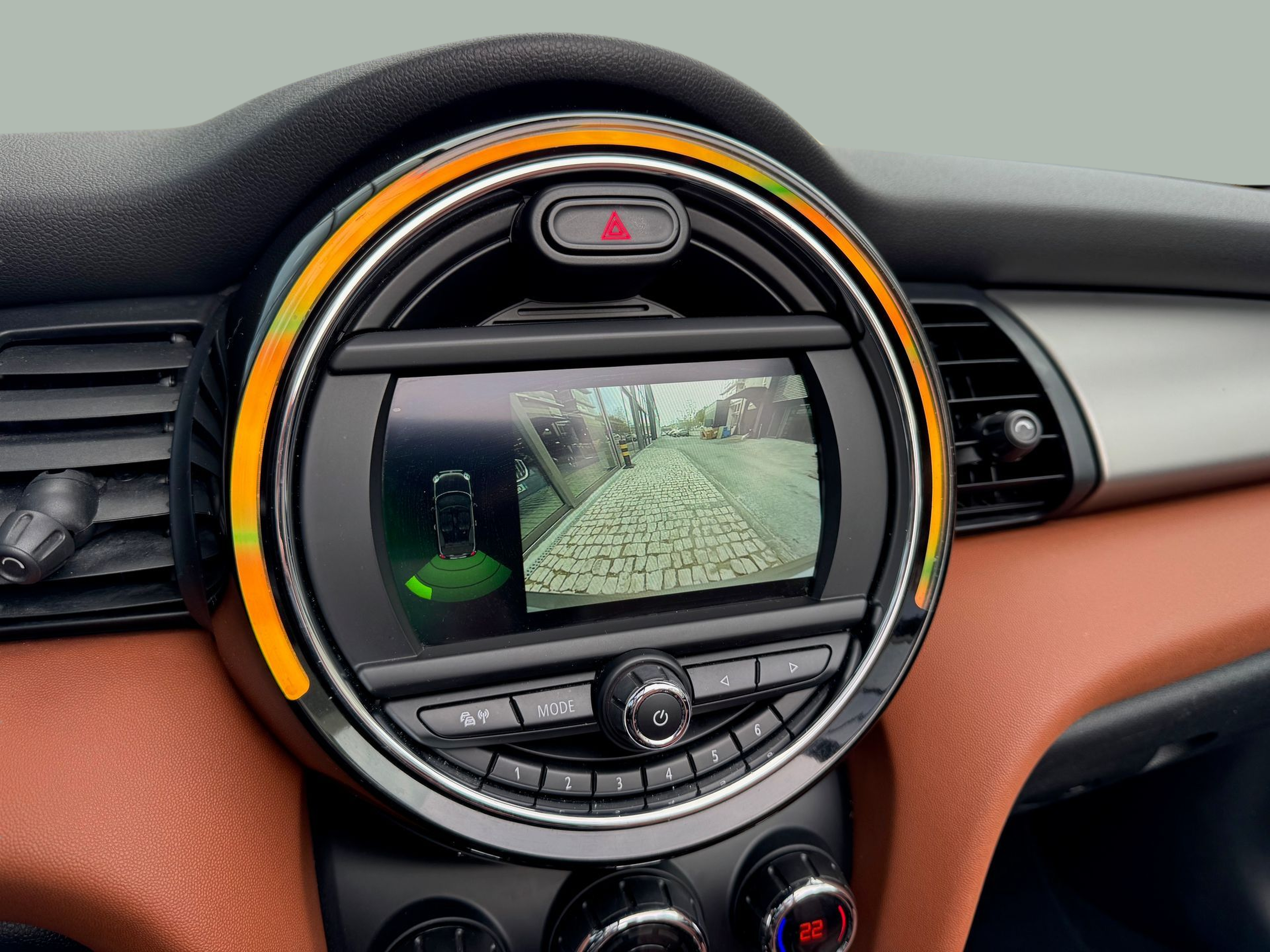 fotoG 13 del MINI MINI Cabrio One 75 kW (102 CV) 102cv Gasolina de 2020 em Oeiras