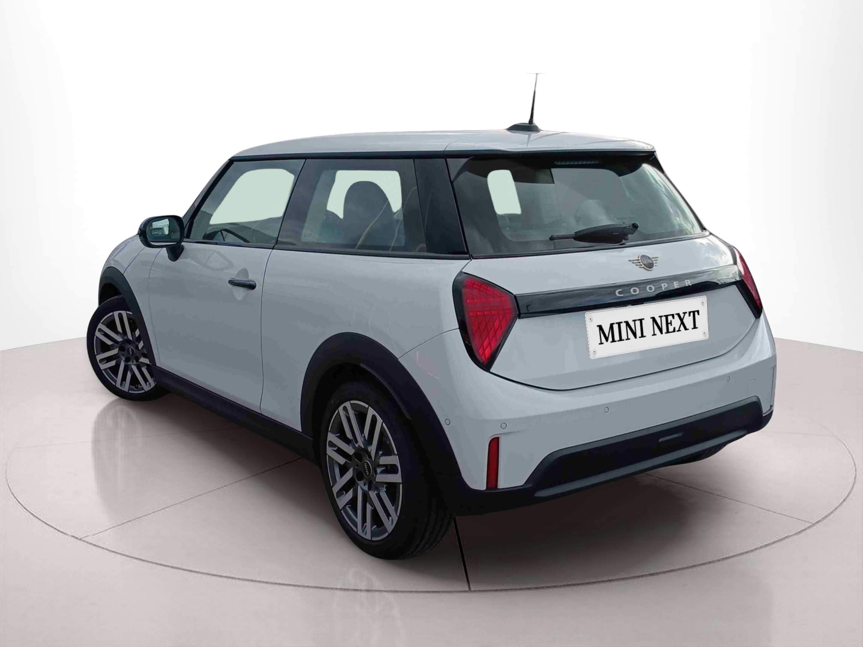 fotoG 4 del MINI MINI 3 Portas Cooper C 115 kW (156 CV) 156cv Gasolina de 2024 em Oeiras