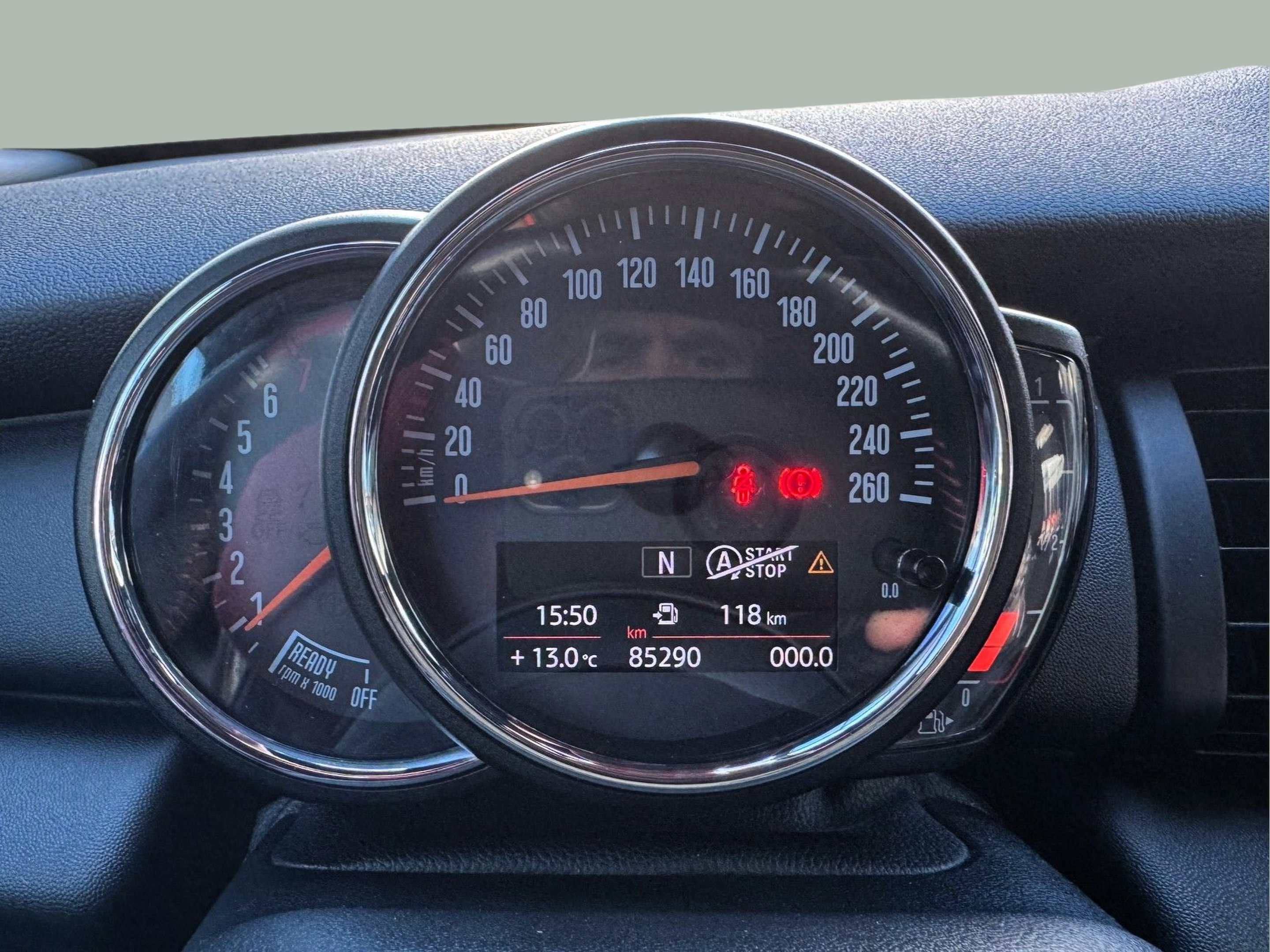 fotoG 13 del MINI MINI 5 Portas One 75 kW (102 CV) 102cv Gasolina de 2018 em Oeiras