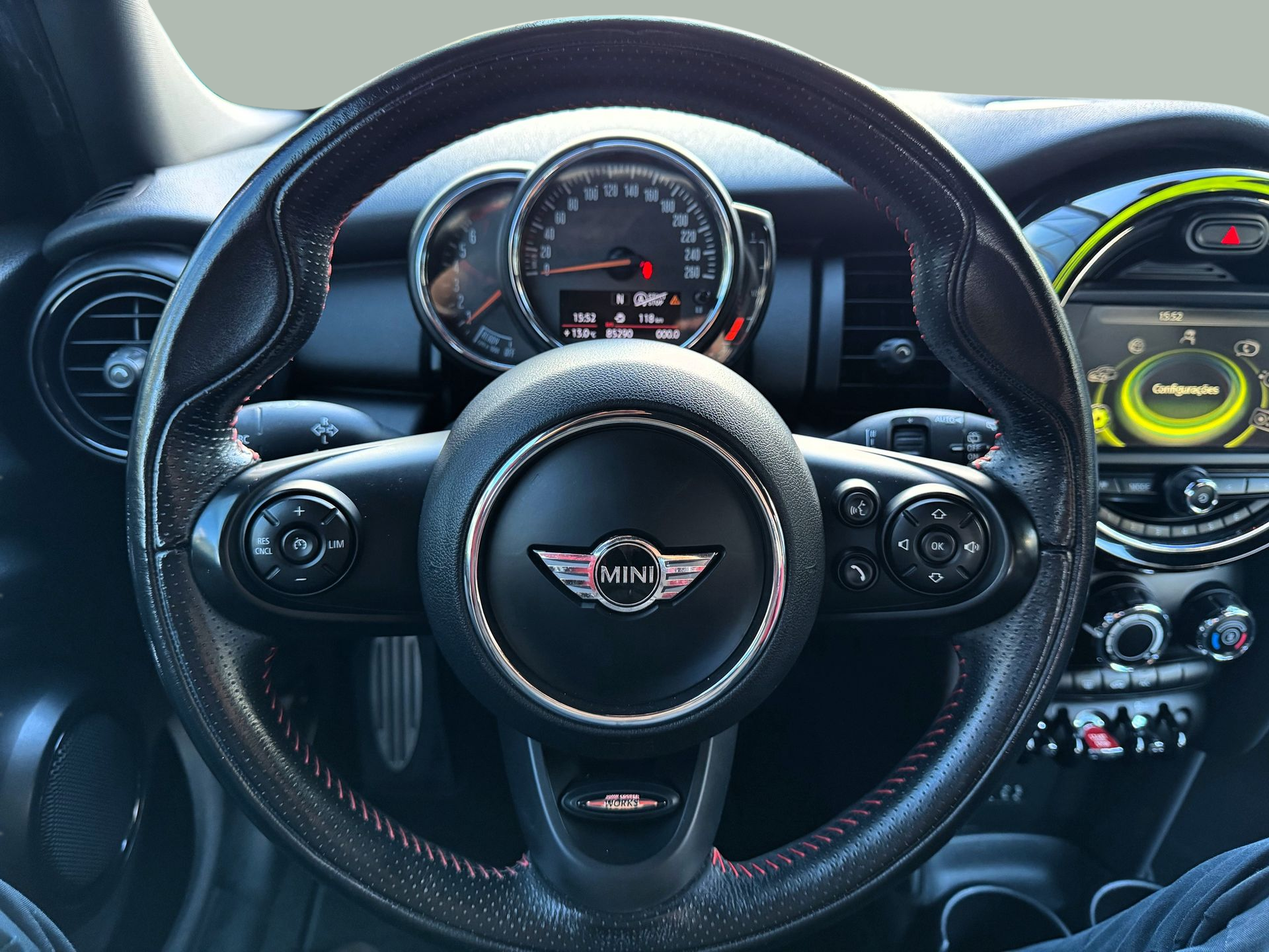 fotoG 12 del MINI MINI 5 Portas One 75 kW (102 CV) 102cv Gasolina de 2018 em Oeiras