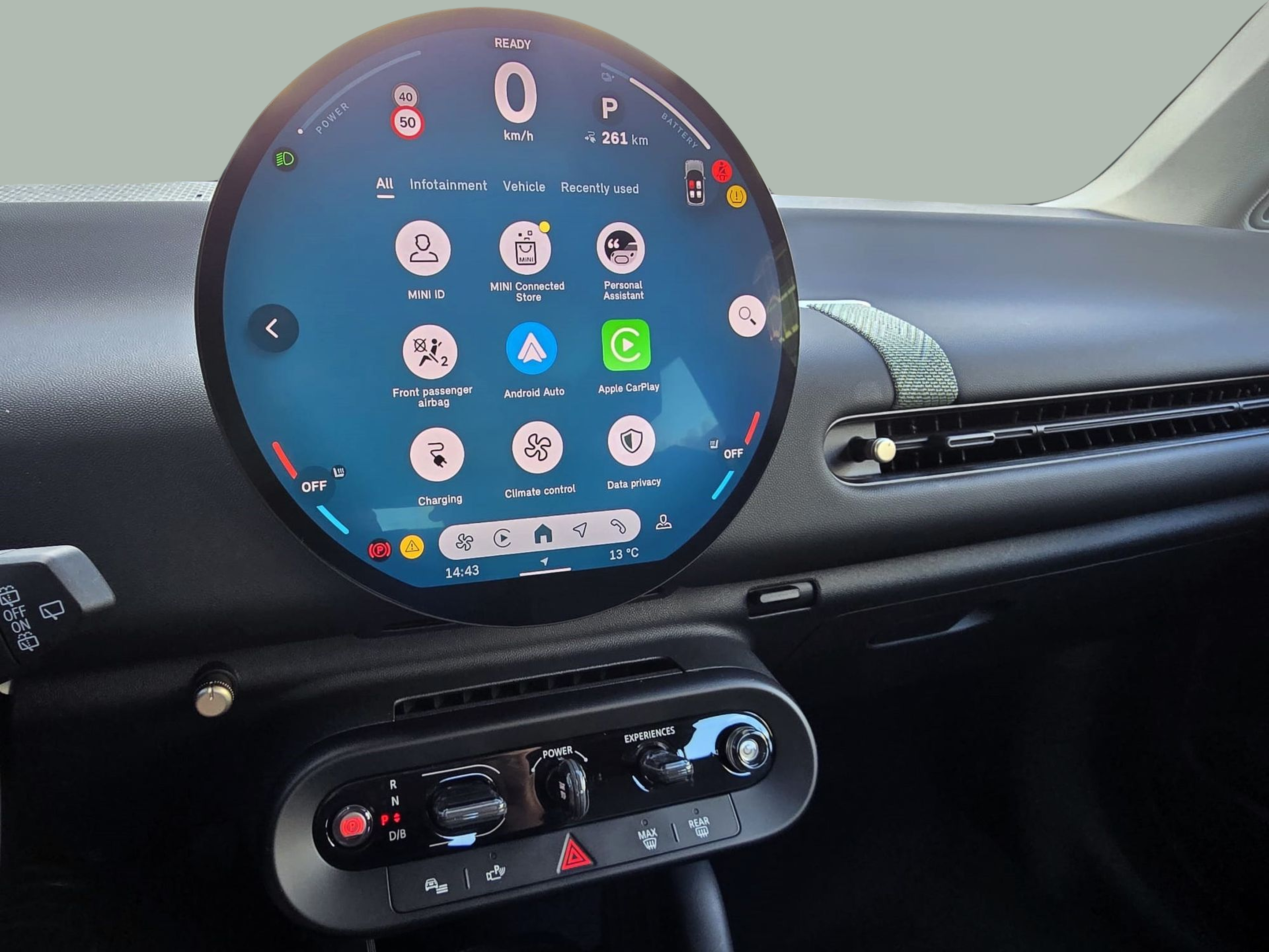 fotoG 14 del MINI MINI 3 Portas Cooper S E 160 kW (218 CV) 218cv Elétrico de 2024 em Oeiras