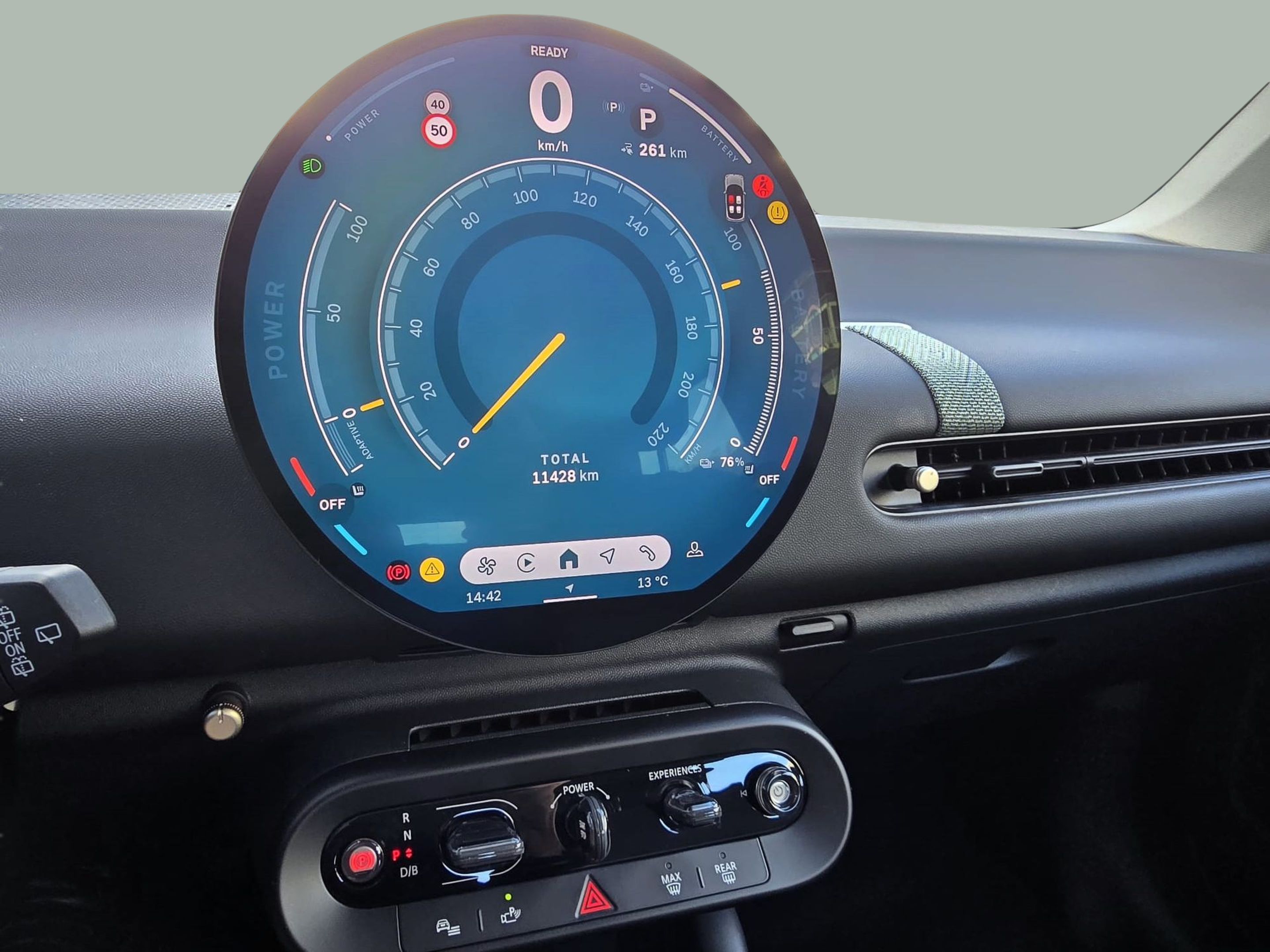 fotoG 16 del MINI MINI 3 Portas Cooper S E 160 kW (218 CV) 218cv Elétrico de 2024 em Oeiras