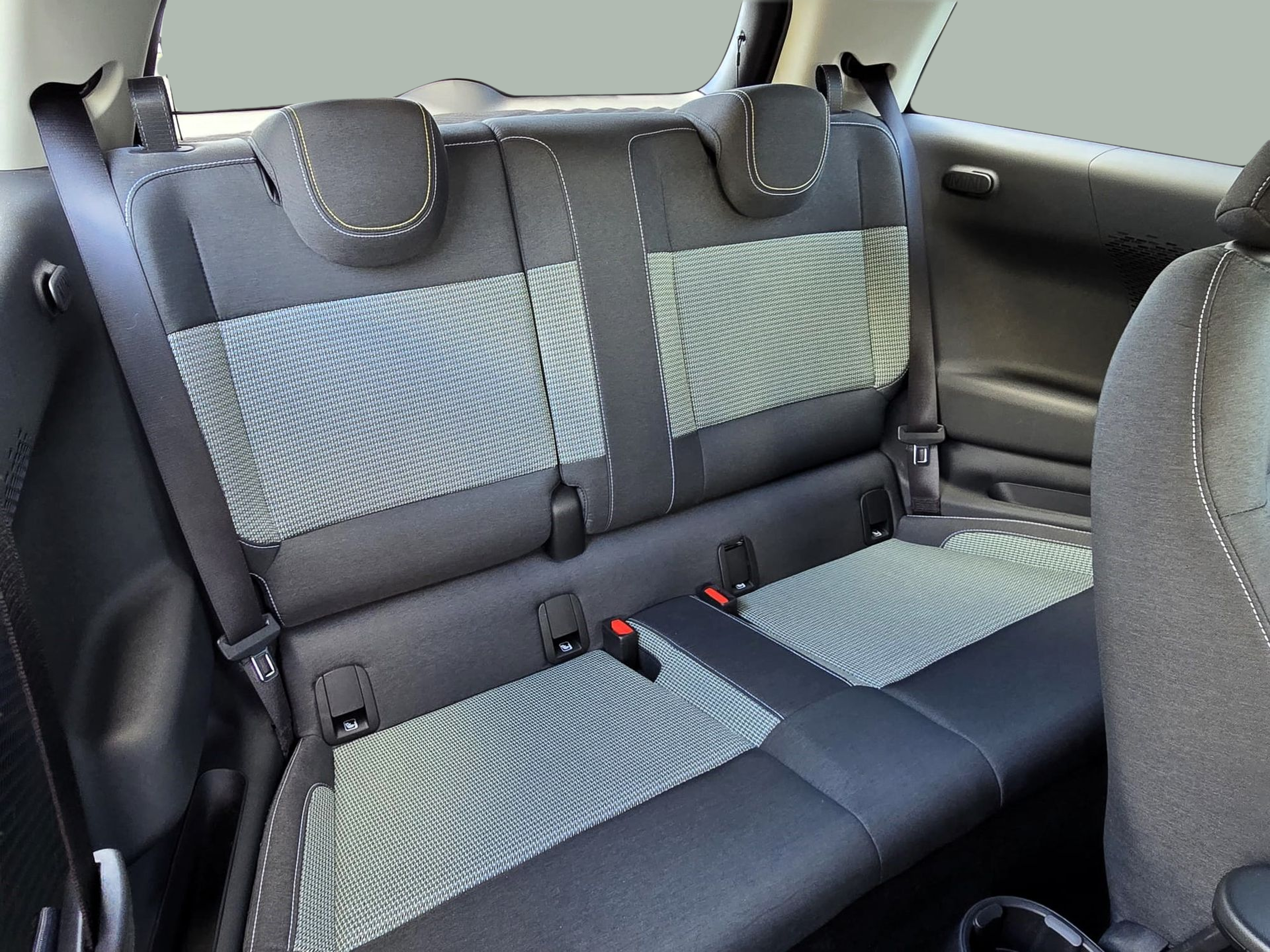 fotoG 8 del MINI MINI 3 Portas Cooper S E 160 kW (218 CV) 218cv Elétrico de 2024 em Oeiras