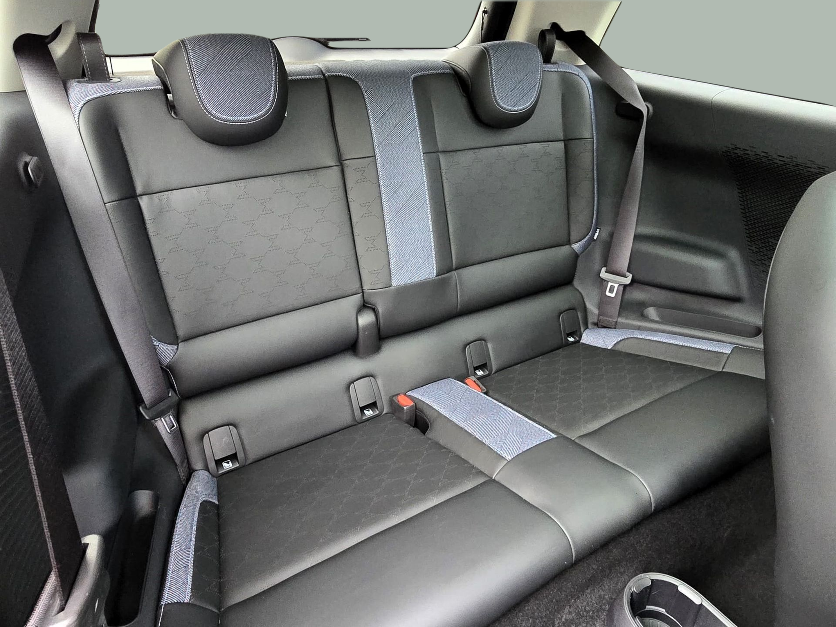 fotoG 8 del MINI MINI 3 Portas Cooper S E 160 kW (218 CV) 218cv Elétrico de 2024 em Oeiras