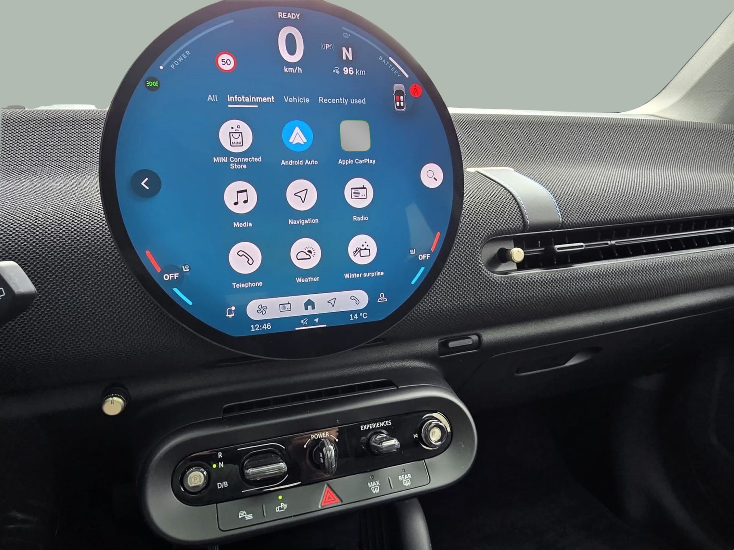 fotoG 15 del MINI MINI 3 Portas Cooper S E 160 kW (218 CV) 218cv Elétrico de 2024 em Oeiras