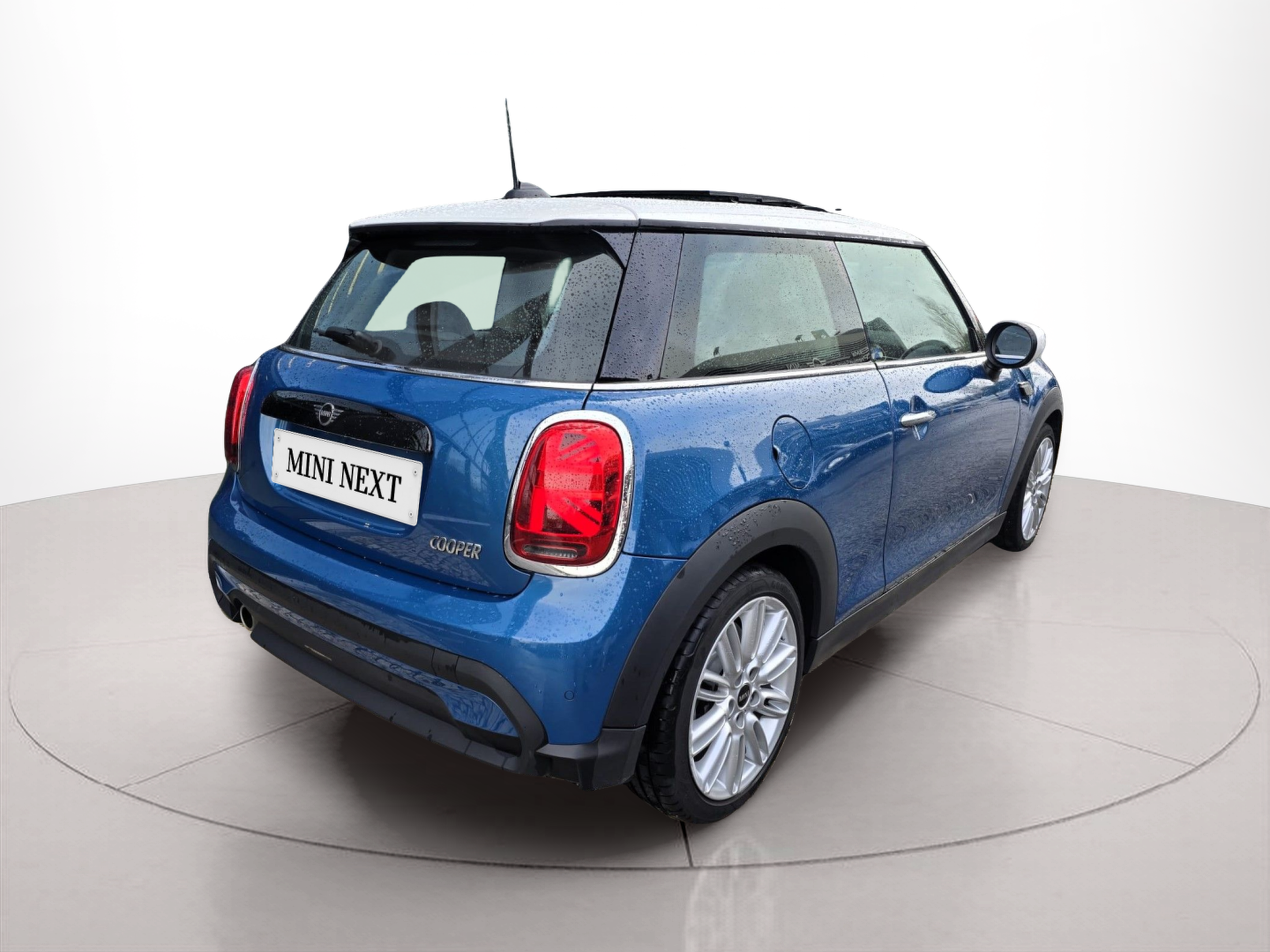 fotoG 3 del MINI MINI 3 Portas Cooper 100 kW (136 CV) 136cv Gasolina de 2023 em Oeiras