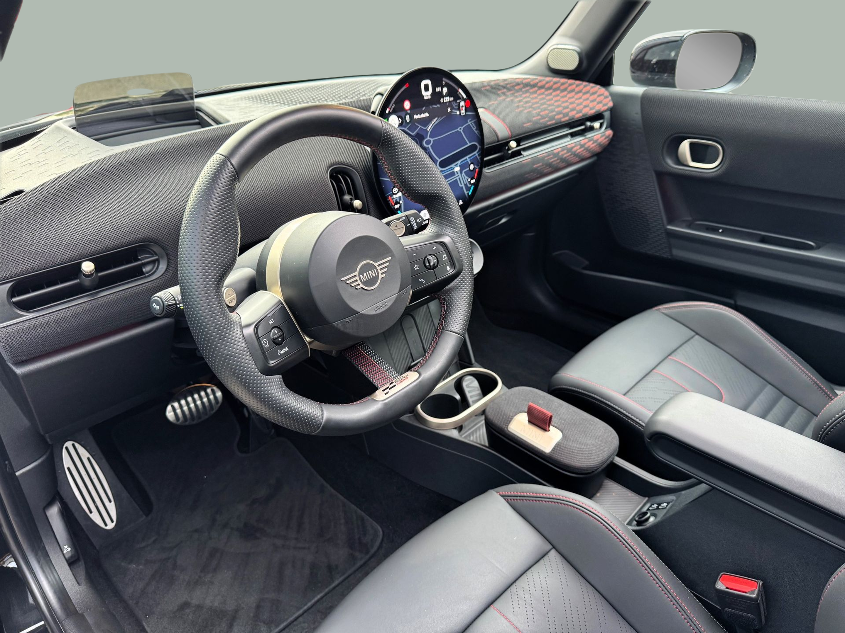 fotoG 12 del MINI MINI 3 Portas John Cooper Works 170 kW (231 CV) 231cv Gasolina de 2025 em Oeiras