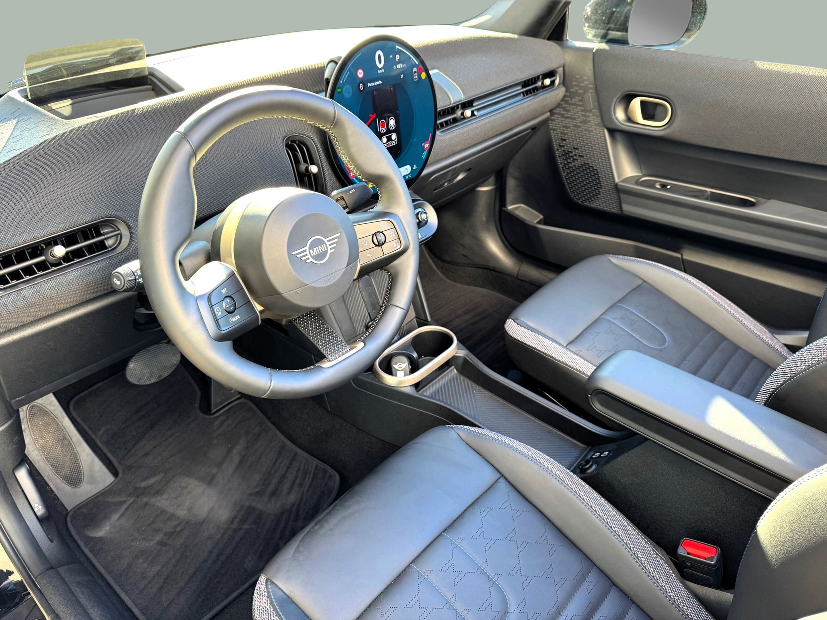 fotoG 6 del MINI MINI Cabrio Cooper 120 kW (163 CV) 163cv Gasolina de 2025 em Oeiras