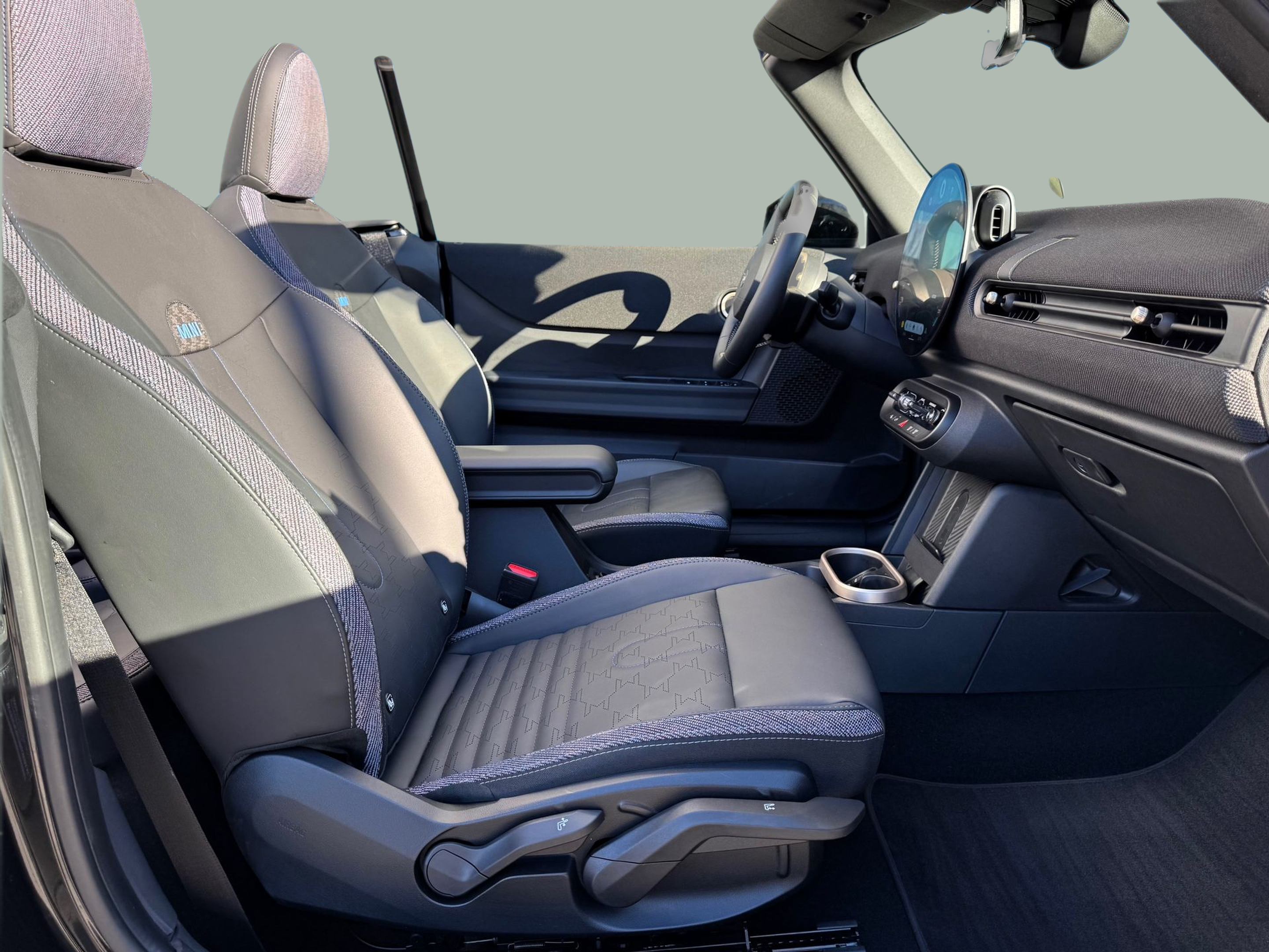 fotoG 7 del MINI MINI Cabrio Cooper 120 kW (163 CV) 163cv Gasolina de 2025 em Oeiras