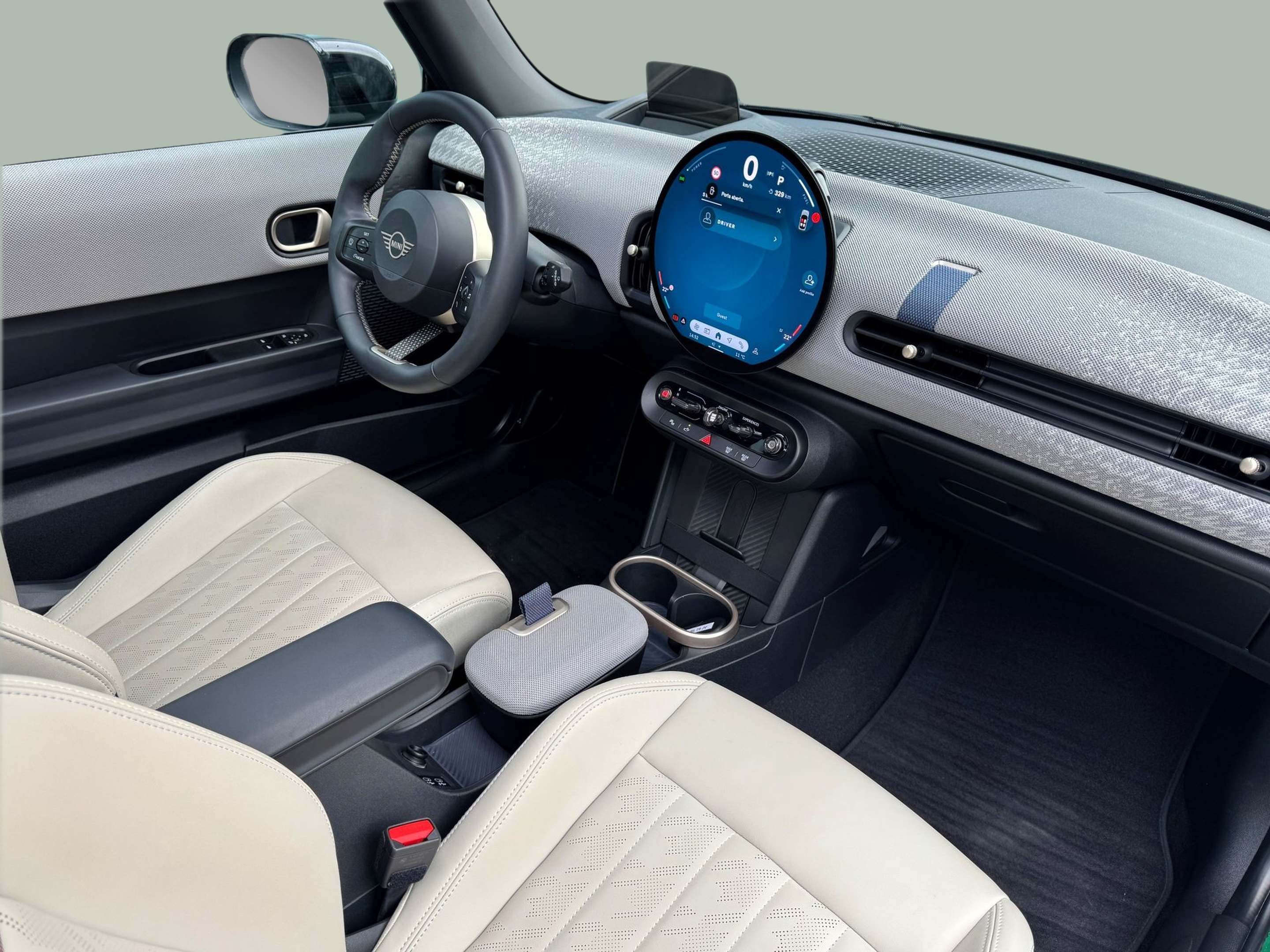 fotoG 6 del MINI MINI 3 Portas Cooper C 115 kW (156 CV) 156cv Gasolina de 2024 em Oeiras