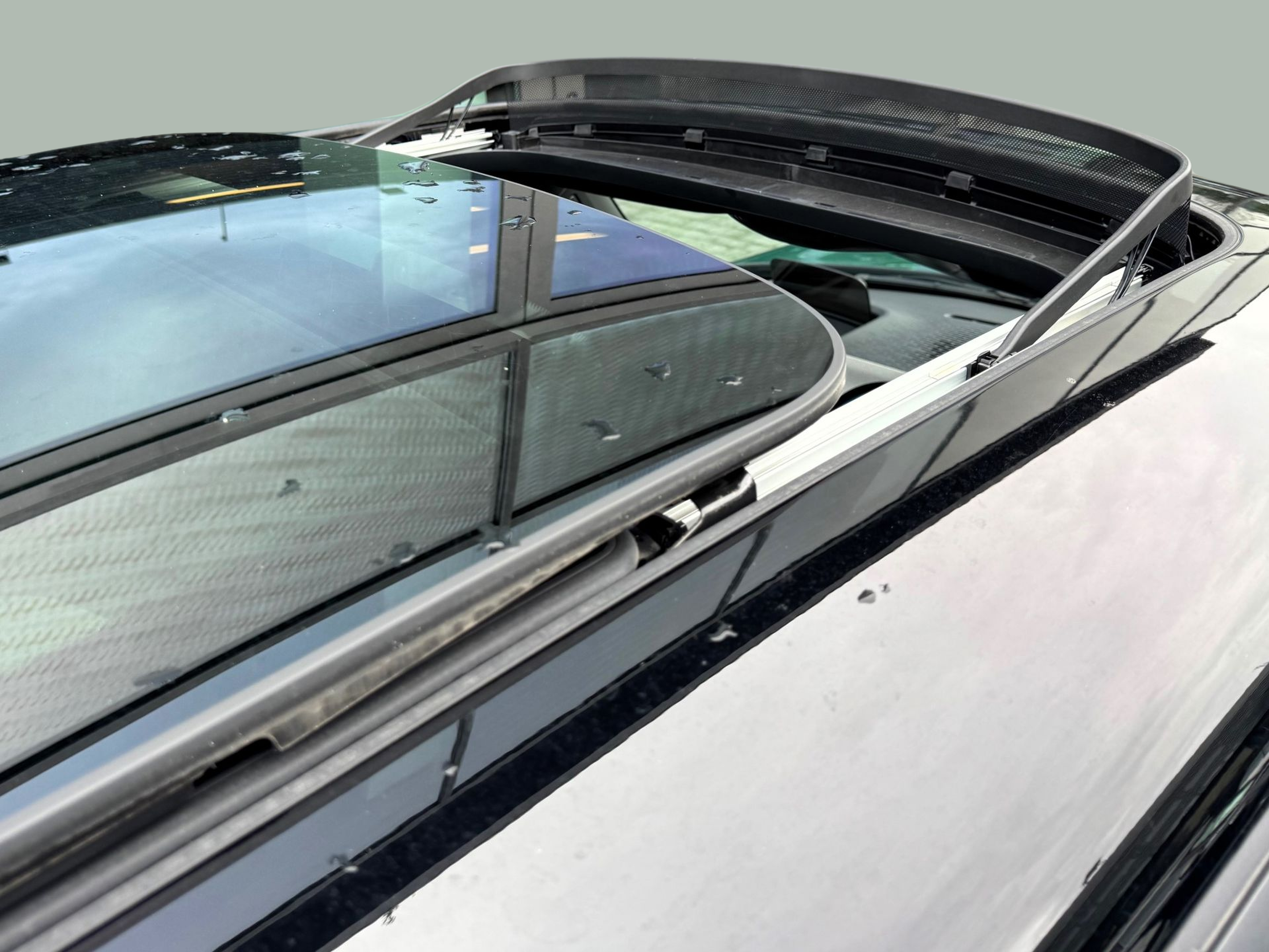 fotoG 19 del MINI MINI 3 Portas Cooper C 115 kW (156 CV) 156cv Gasolina de 2024 em Oeiras