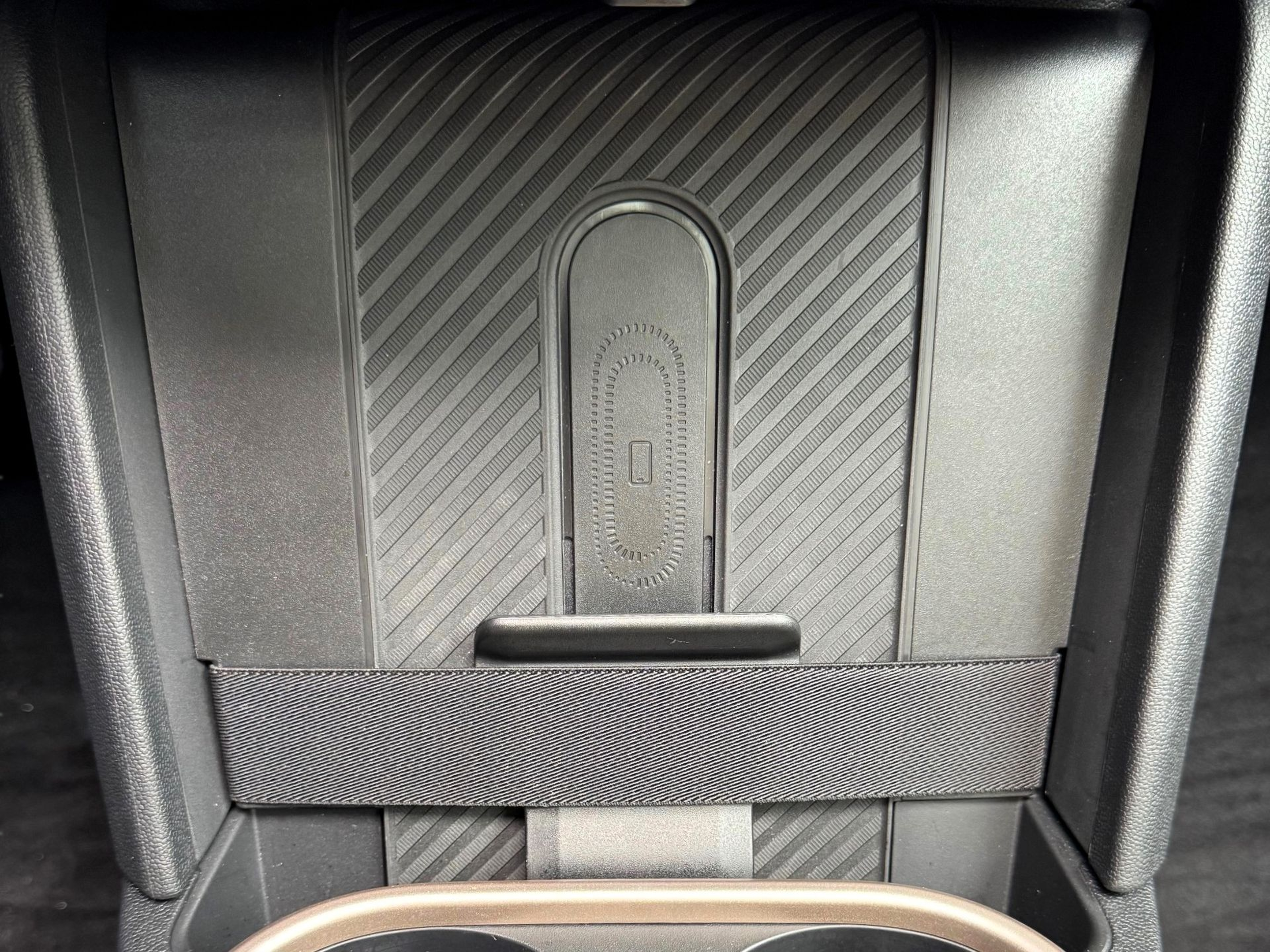 fotoG 18 del MINI MINI 3 Portas Cooper C 115 kW (156 CV) 156cv Gasolina de 2024 em Oeiras