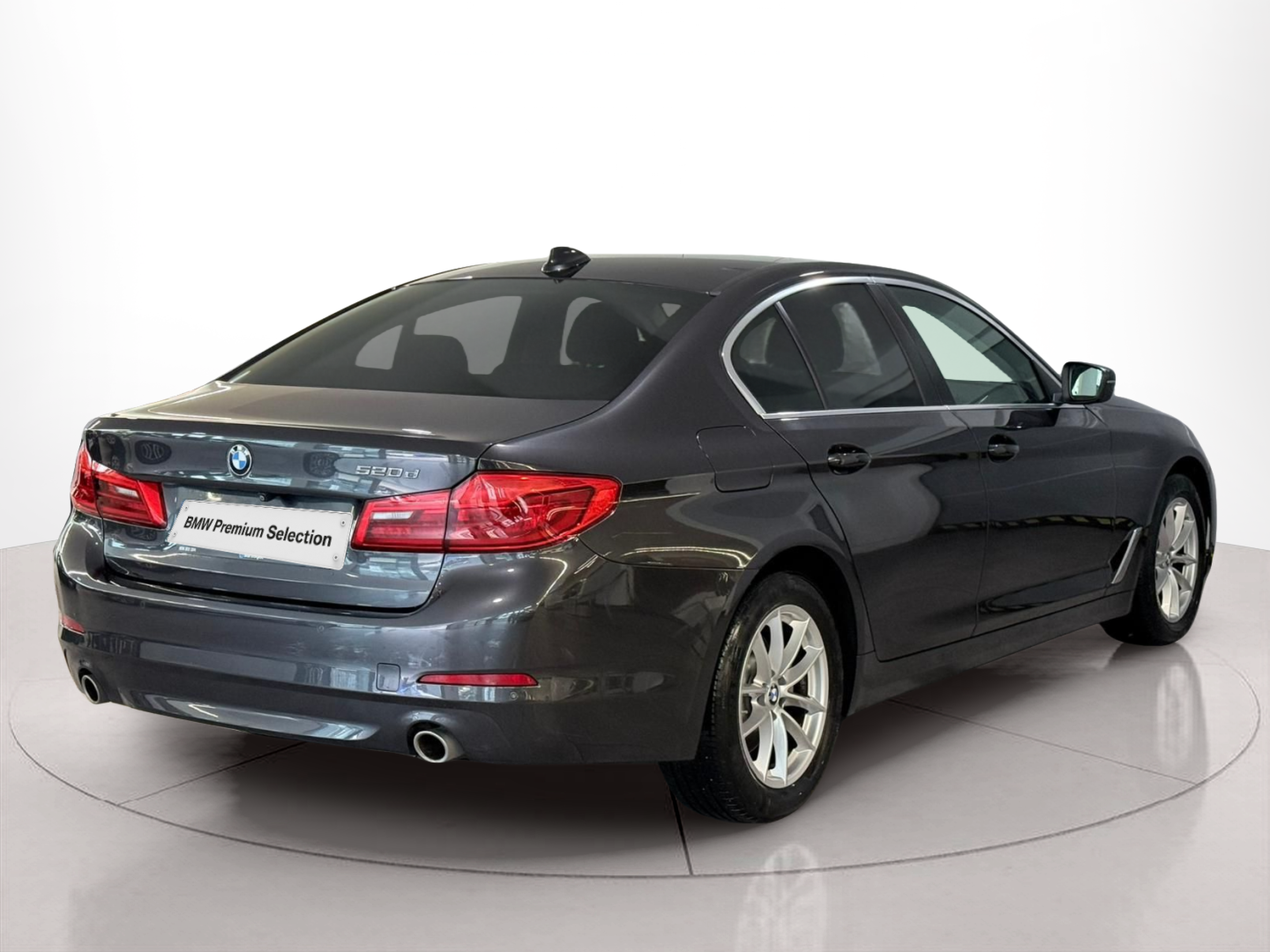 BMW Série 5 520d Berlina color Gris. Año 2019. 140KW(190CV). Diesel. En concesionario Santogal Carnaxide de Oeiras