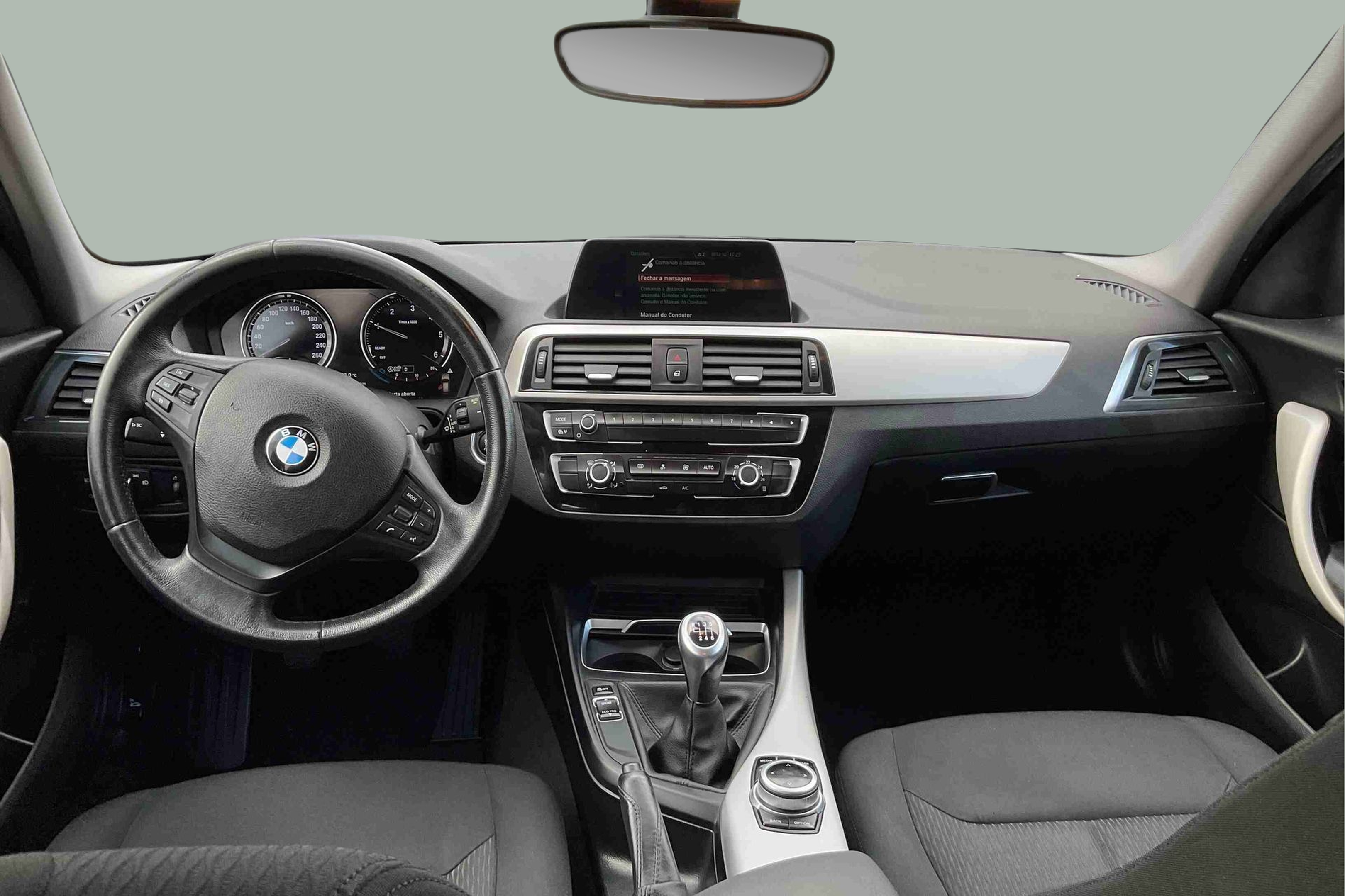 BMW Série 1 116d color Negro. Año 2018. 85KW(116CV). Diesel. En concesionario Santogal Setúbal de Setúbal