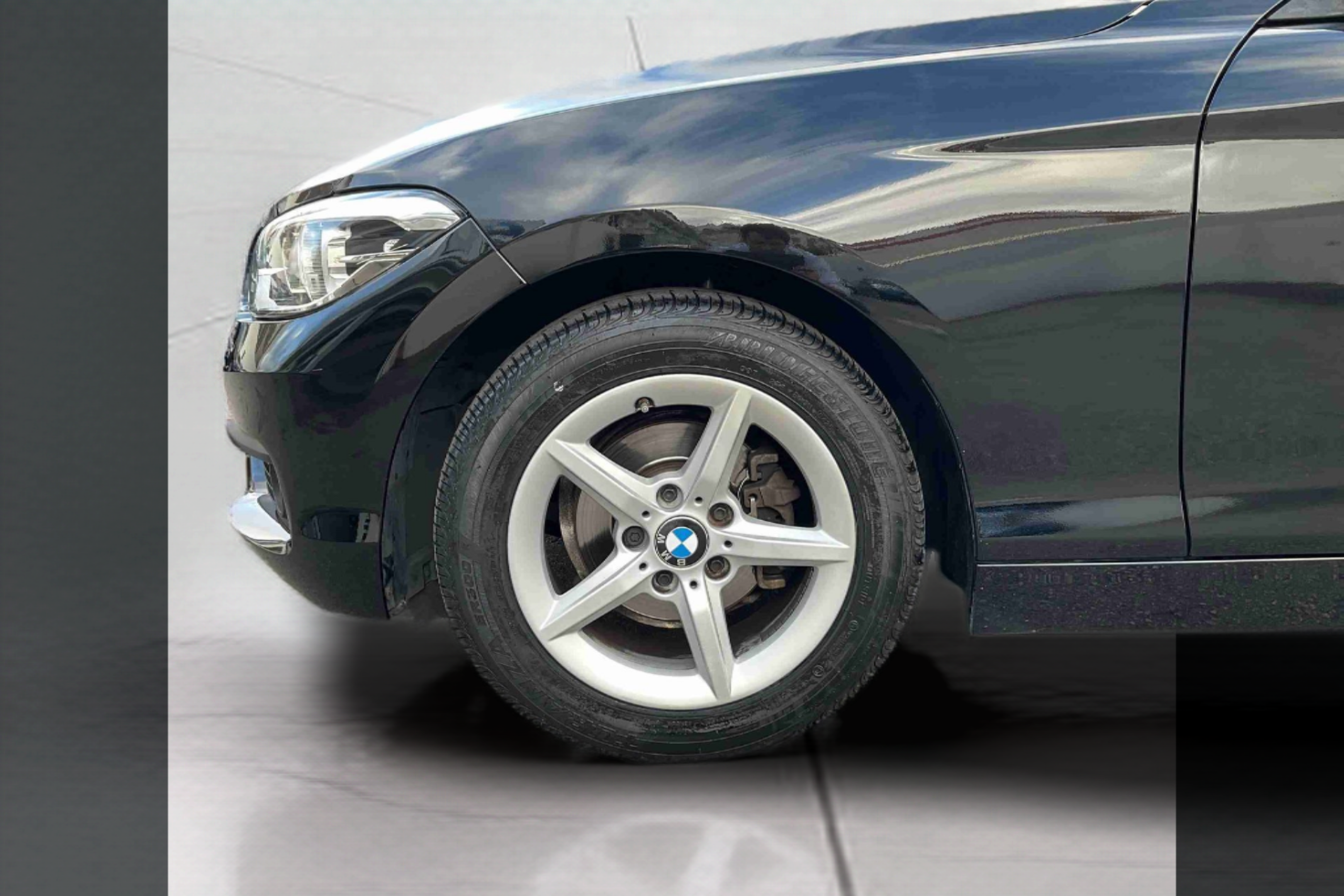 BMW Série 1 116d color Negro. Año 2018. 85KW(116CV). Diesel. En concesionario Santogal Setúbal de Setúbal