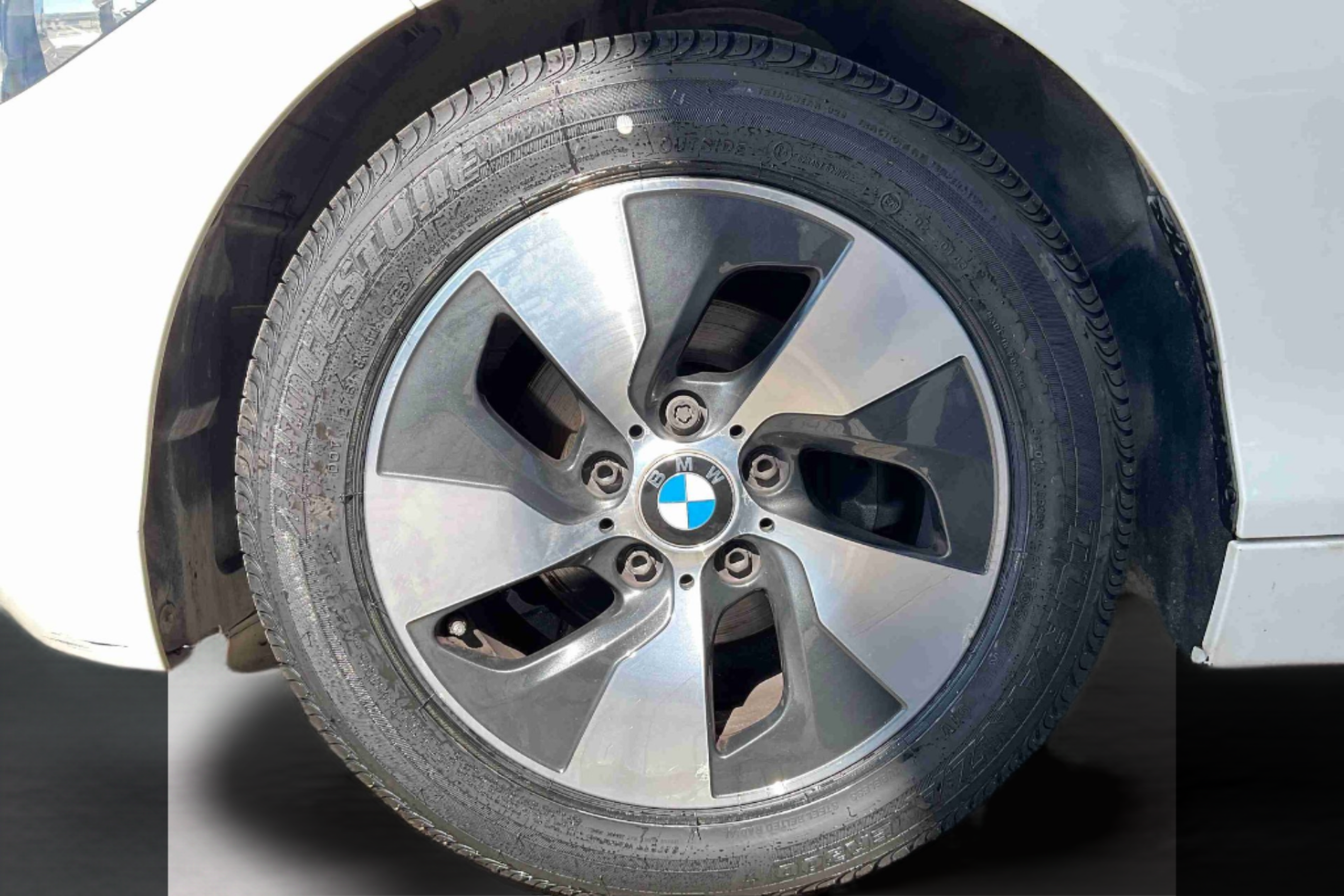 BMW Série 1 116d color Blanco. Año 2017. 85KW(116CV). Diesel. En concesionario Santogal Setúbal de Setúbal