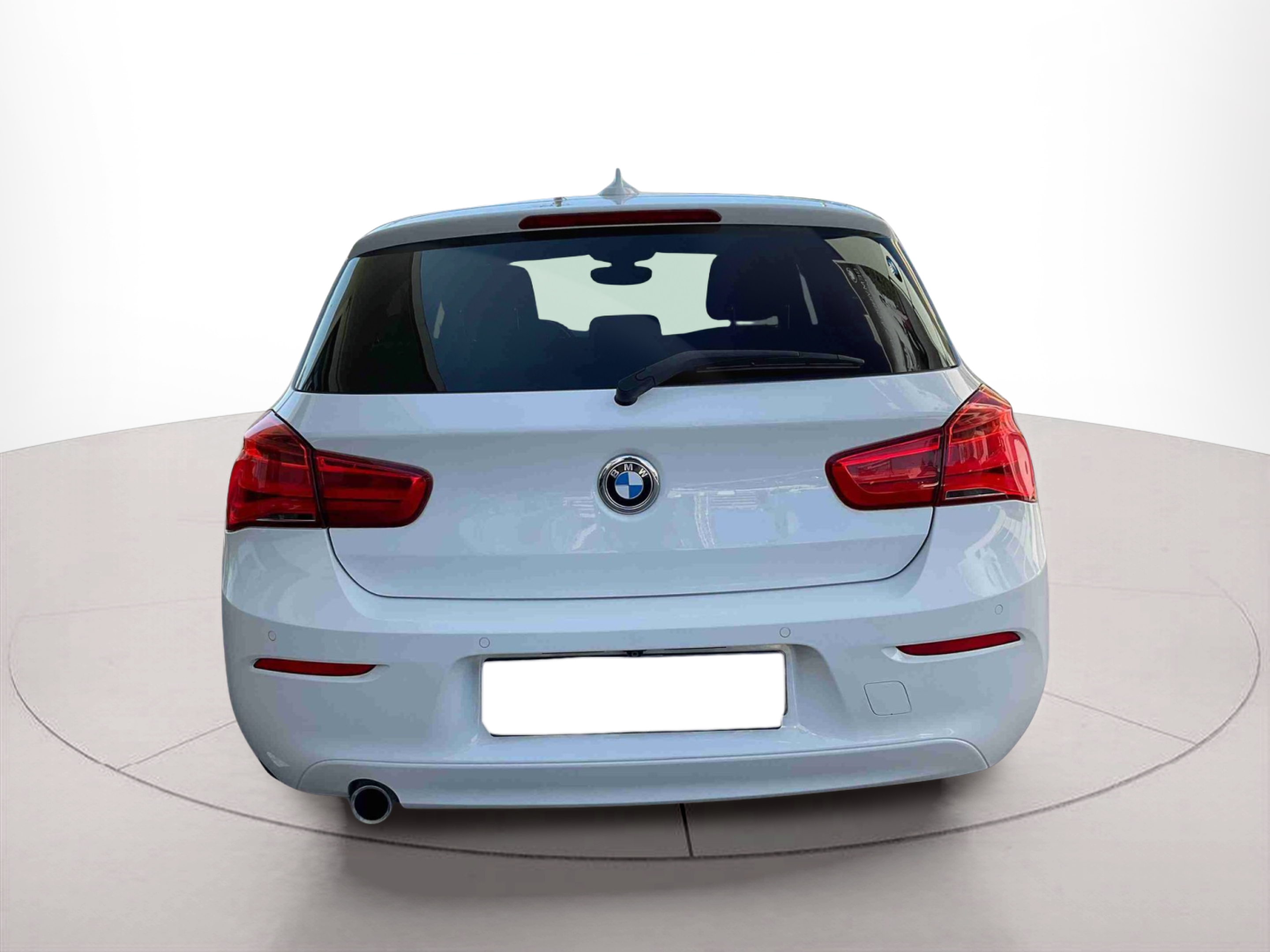 BMW Série 1 116d color Blanco. Año 2017. 85KW(116CV). Diesel. En concesionario Santogal Setúbal de Setúbal