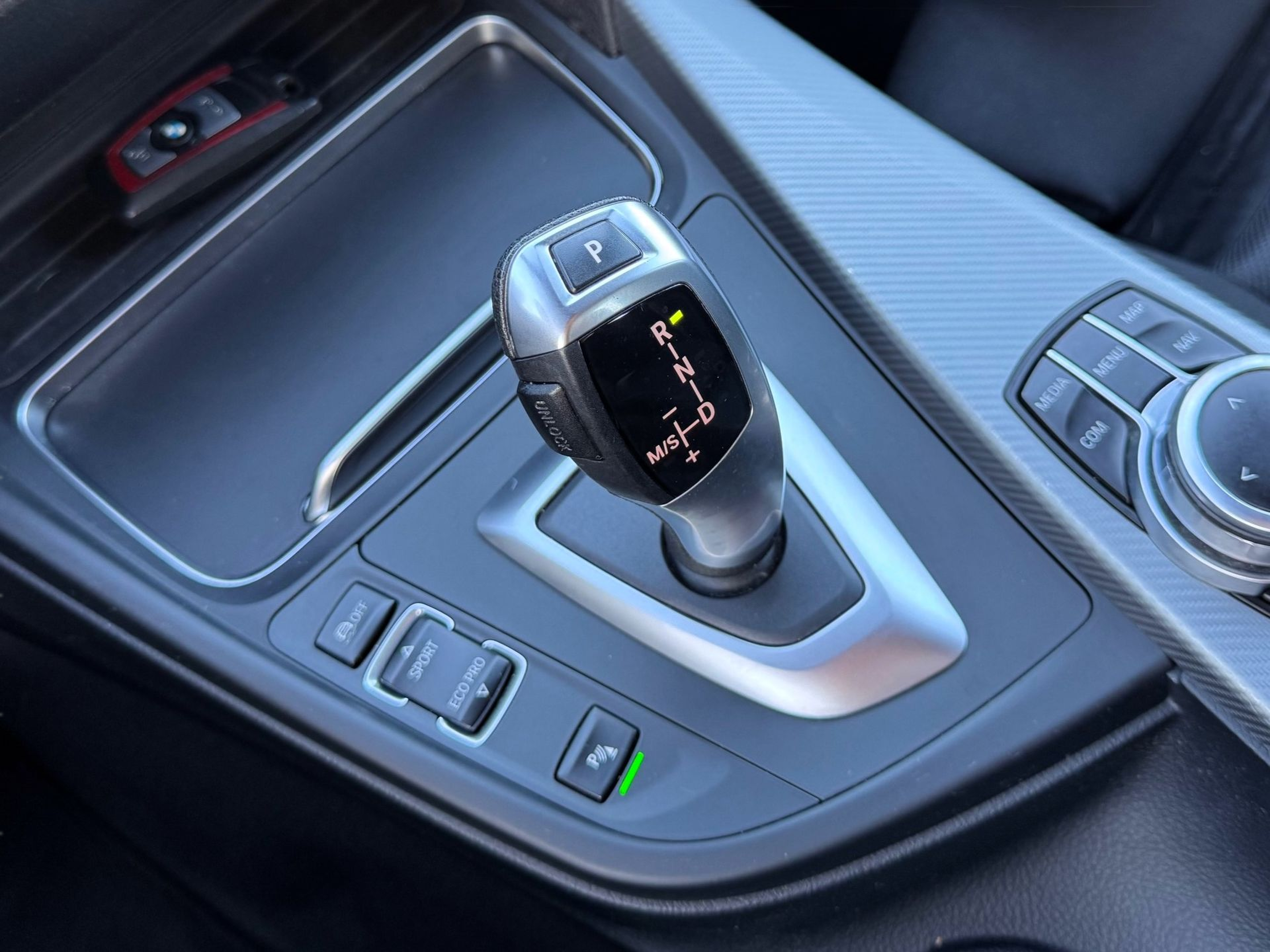 BMW Série 4 418d Gran Coupe color Azul. Año 2019. 110KW(150CV). Diesel. En concesionario Santogal Oeiras de Oeiras