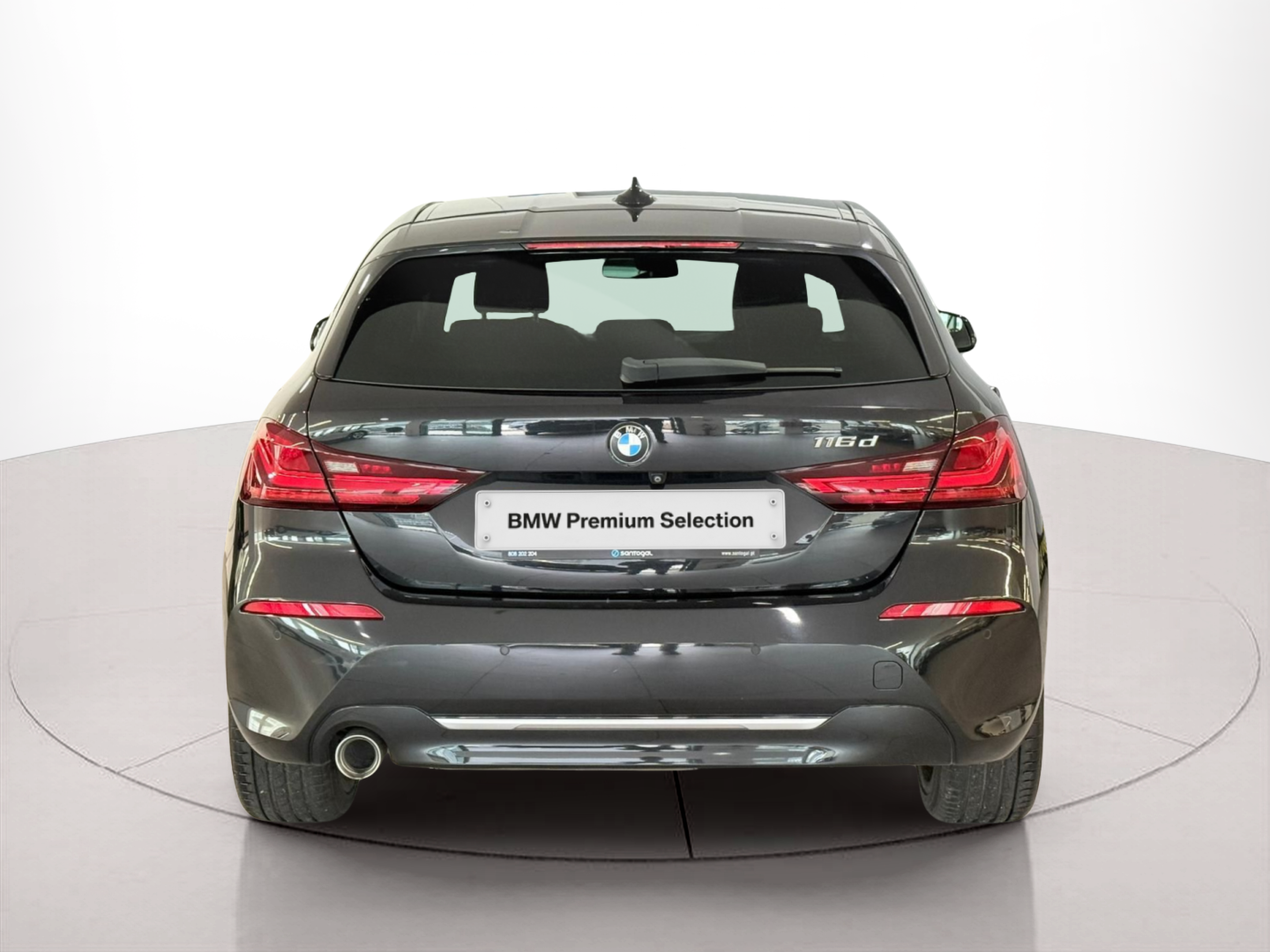 BMW Série 1 116d color Negro. Año 2019. 85KW(116CV). Diesel. En concesionario Santogal Carnaxide de Oeiras