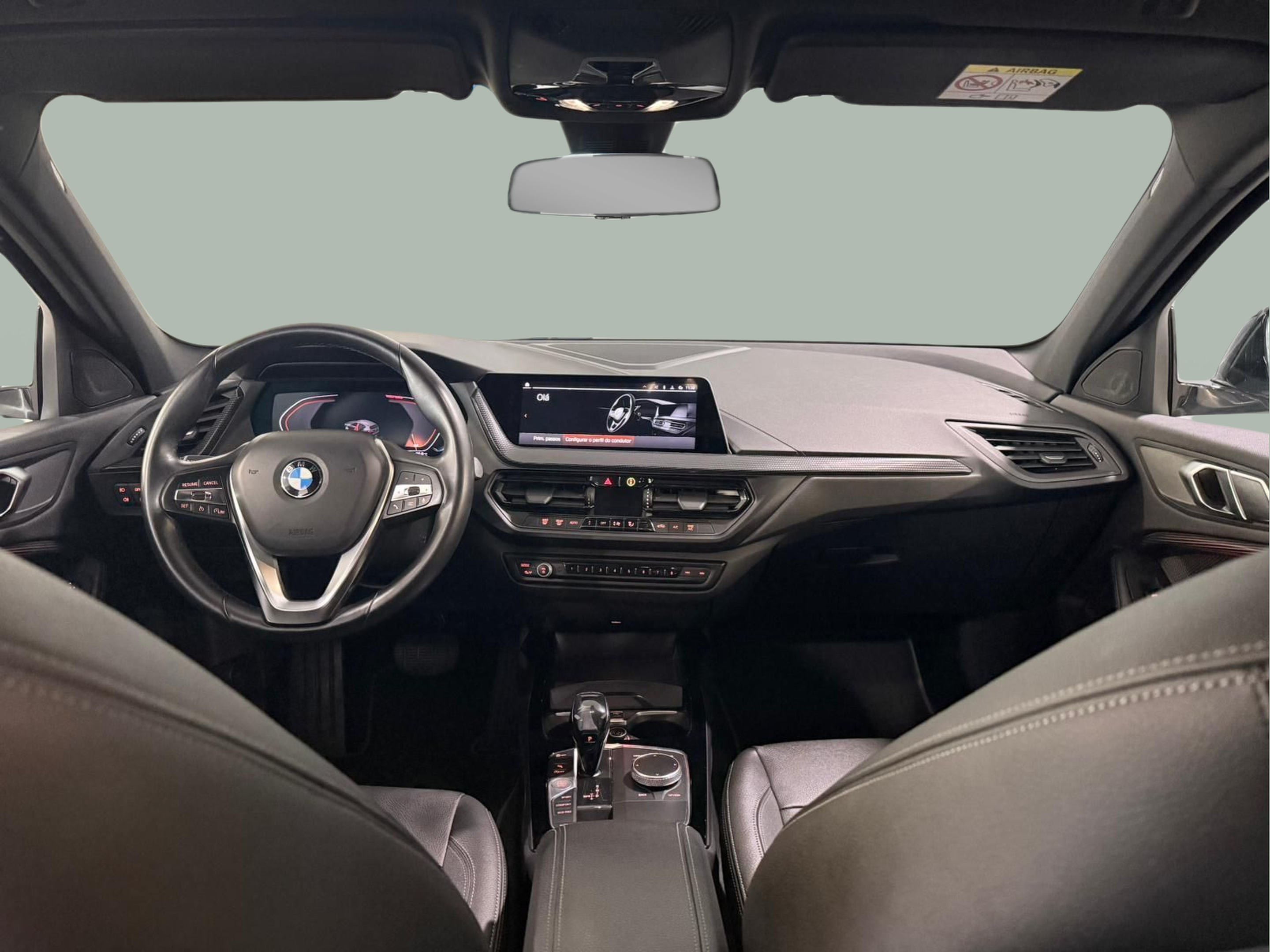 BMW Série 1 116d color Negro. Año 2019. 85KW(116CV). Diesel. En concesionario Santogal Carnaxide de Oeiras