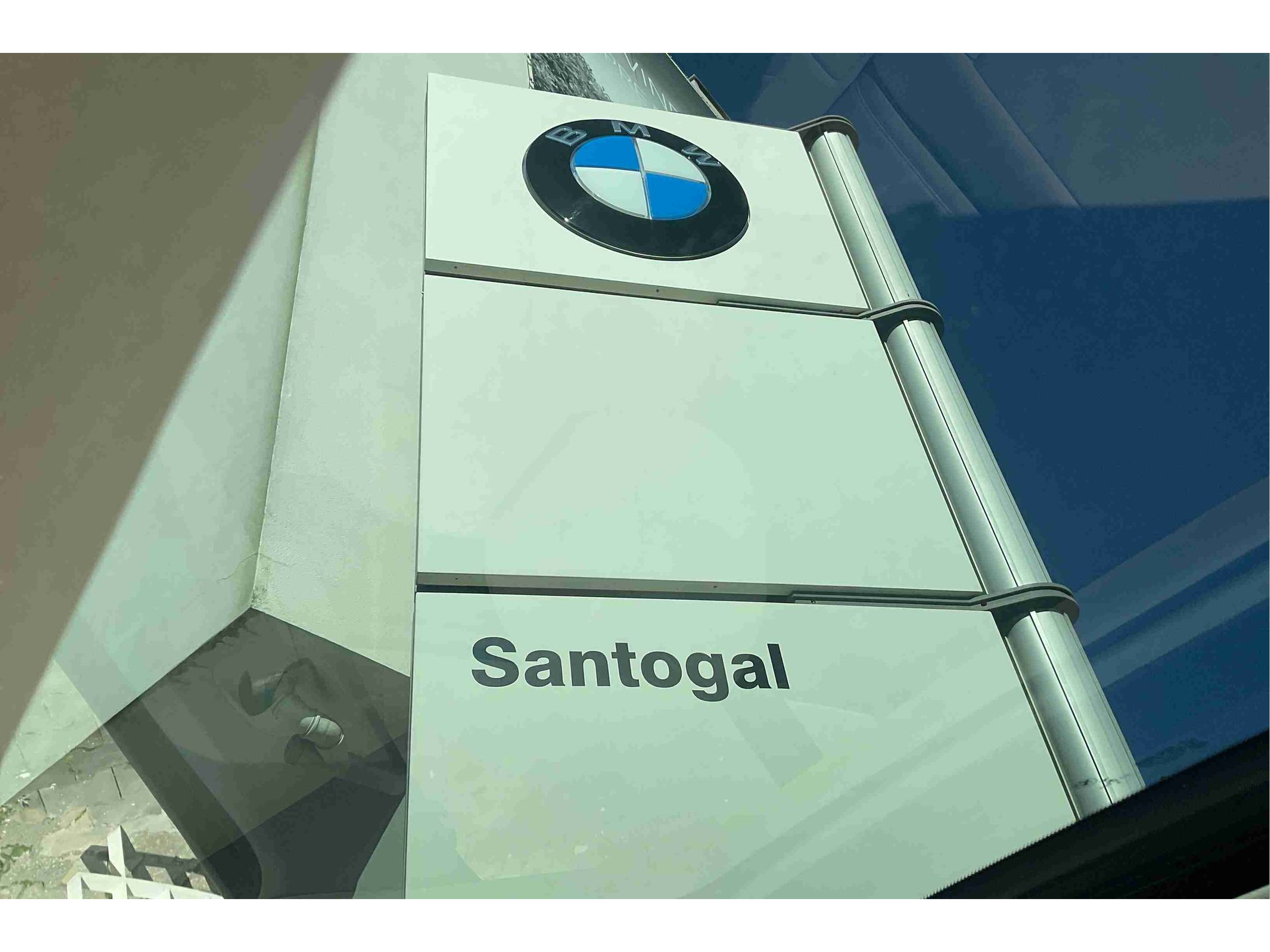 Fotos de BMW Série 5 520d Berlina color Negro. Año 2019. 140KW(190CV). Diesel. En concesionario Santogal Setúbal de Setúbal