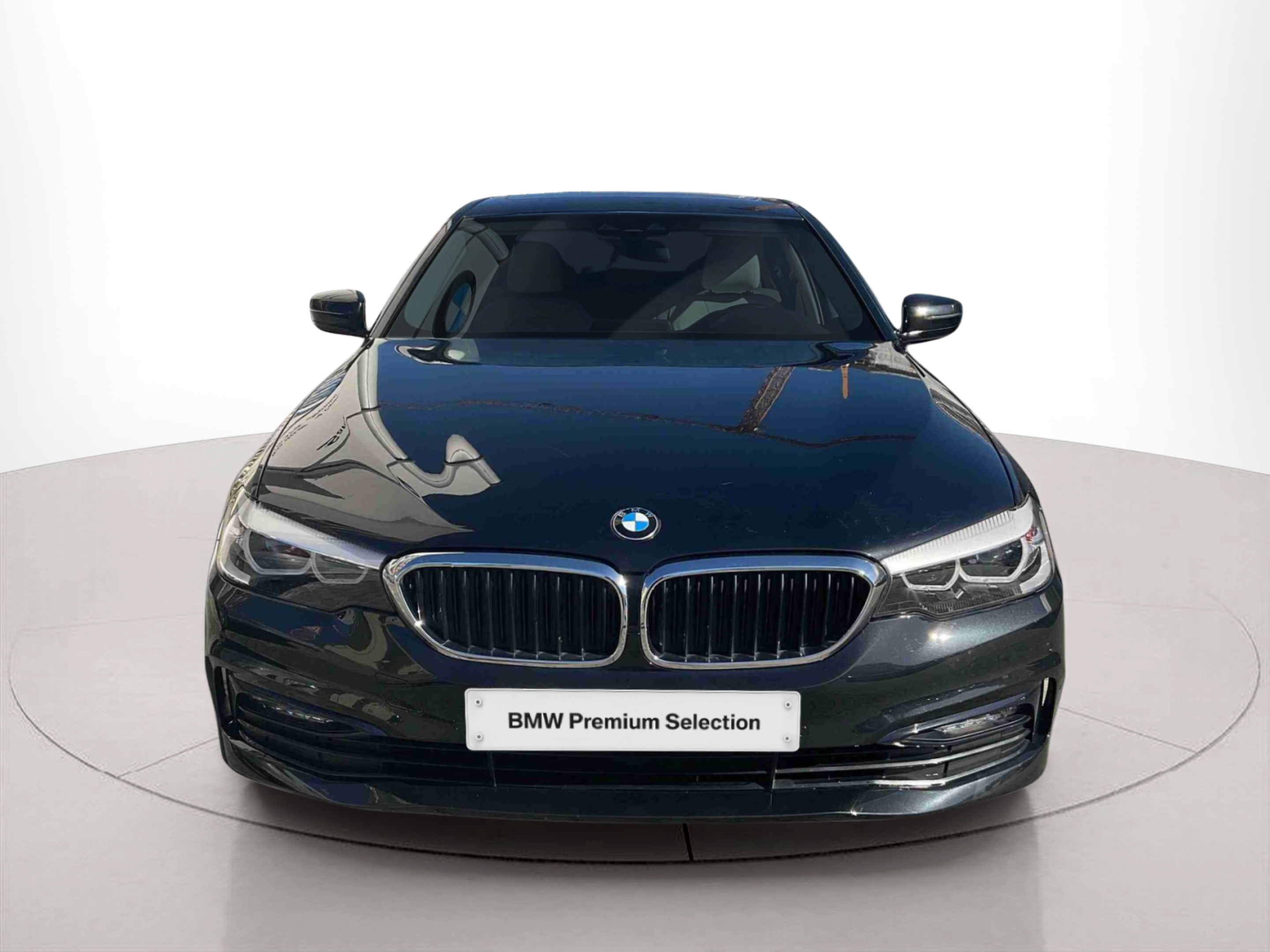 Fotos de BMW Série 5 520d Berlina color Negro. Año 2019. 140KW(190CV). Diesel. En concesionario Santogal Setúbal de Setúbal