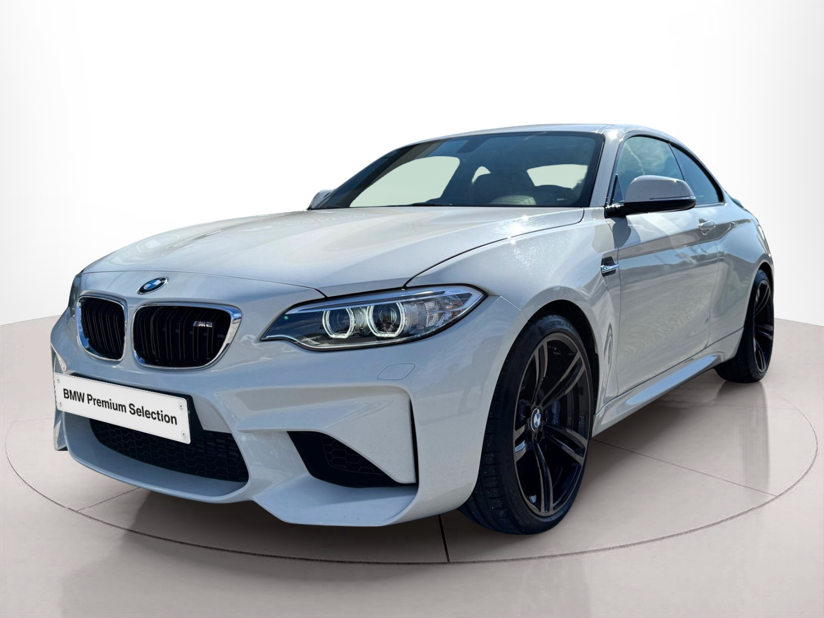 Fotos de BMW M M2 Coupé color Blanco. Año 2017. 272KW(370CV). Gasolina. En concesionario Santogal Oeiras de Oeiras
