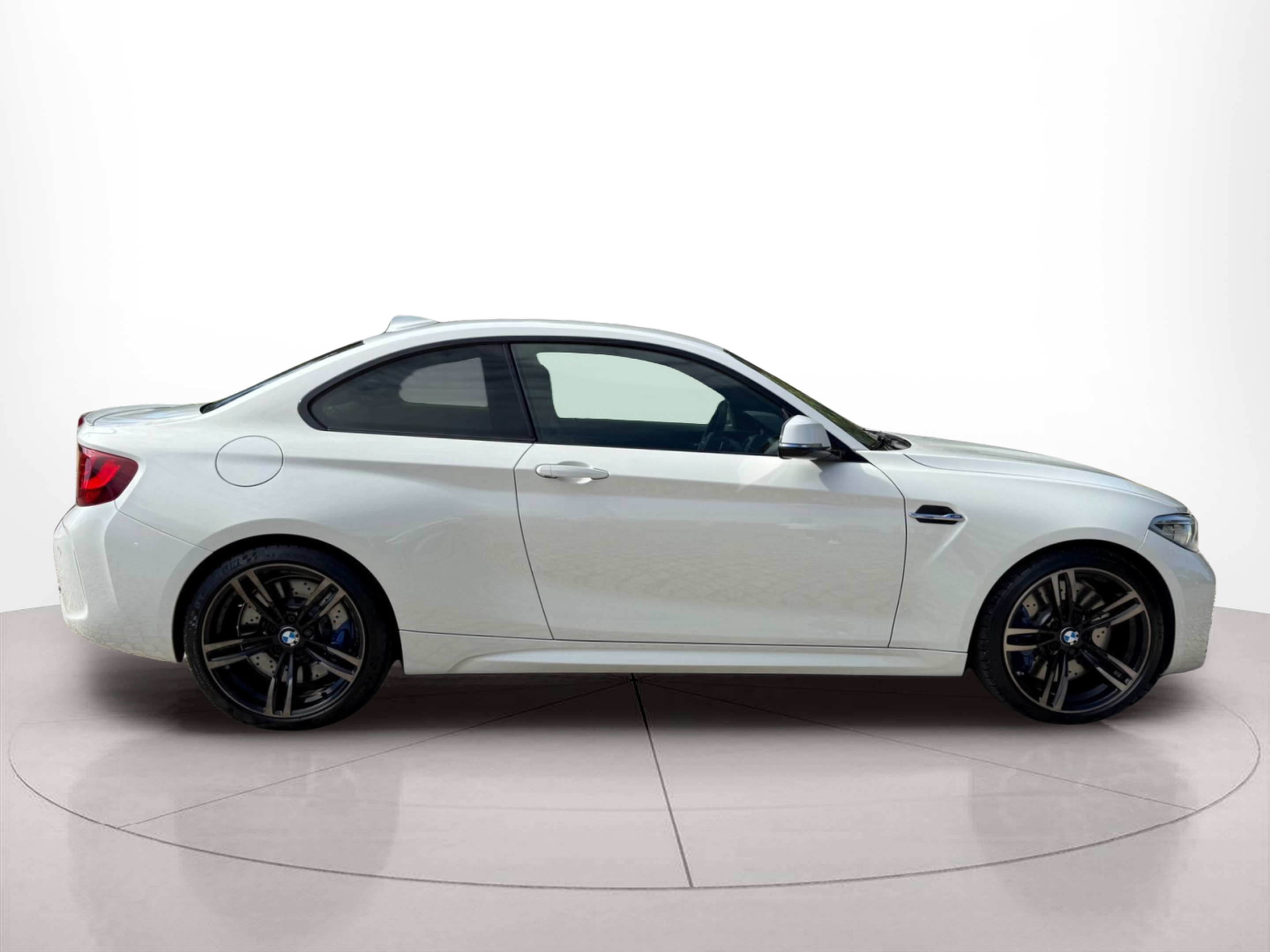 Fotos de BMW M M2 Coupé color Blanco. Año 2017. 272KW(370CV). Gasolina. En concesionario Santogal Oeiras de Oeiras