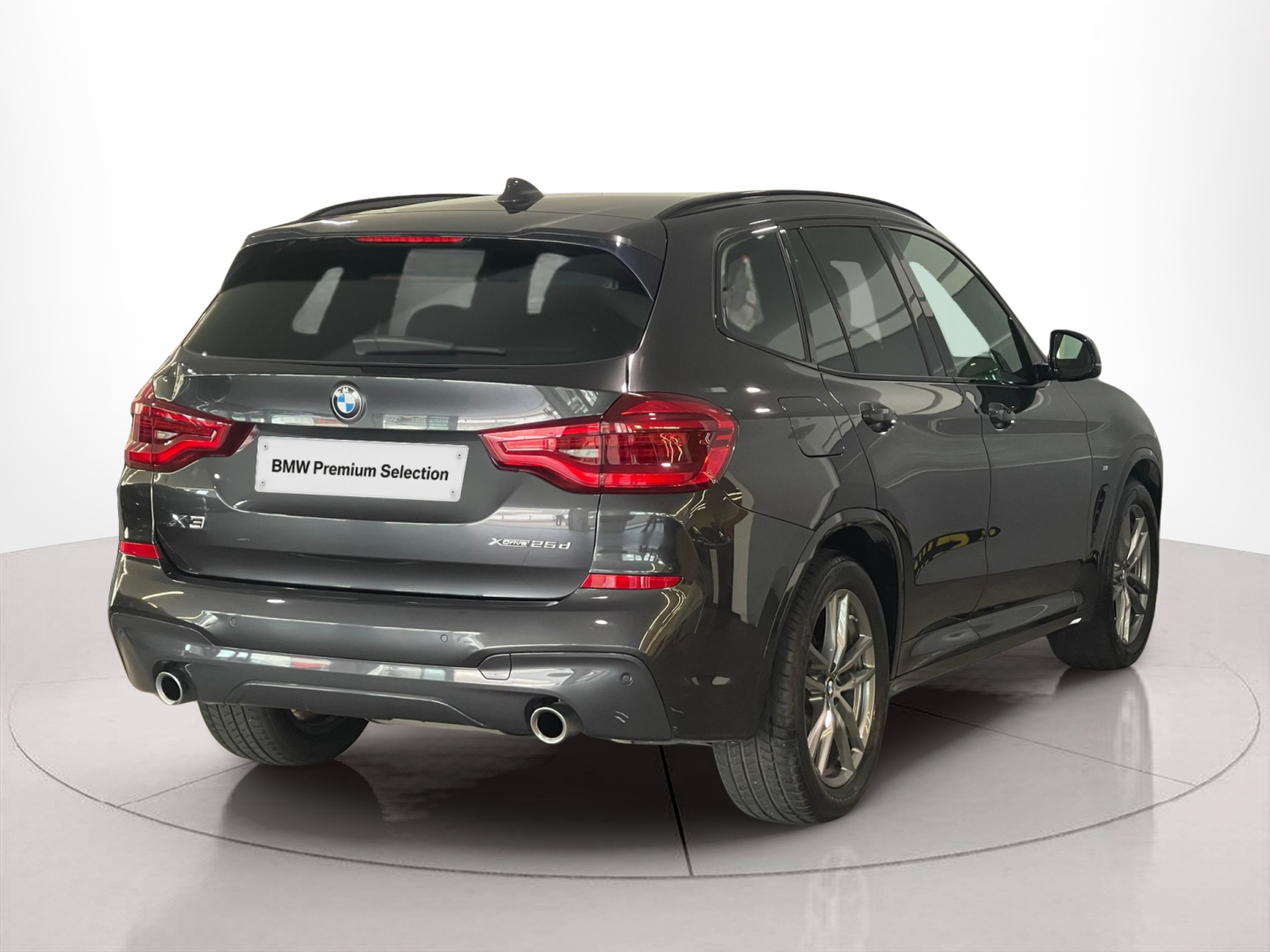 BMW X3 xDrive25d color Gris. Año 2019. 170KW(231CV). Diesel. En concesionario Santogal Carnaxide de Oeiras