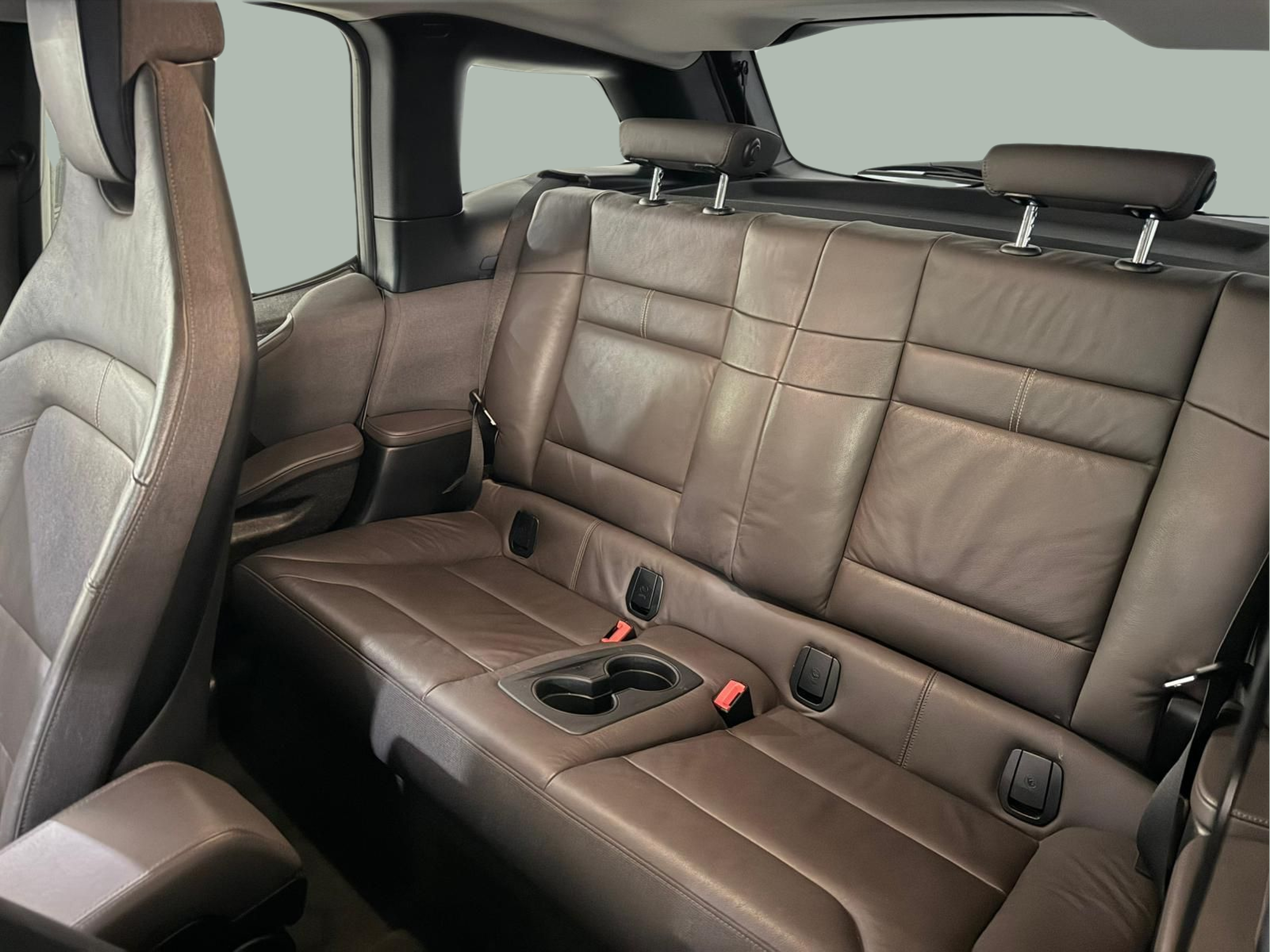 BMW i3 i3 120Ah color Blanco. Año 2019. 125KW(170CV). Elétrico. En concesionario Santogal Carnaxide de Oeiras