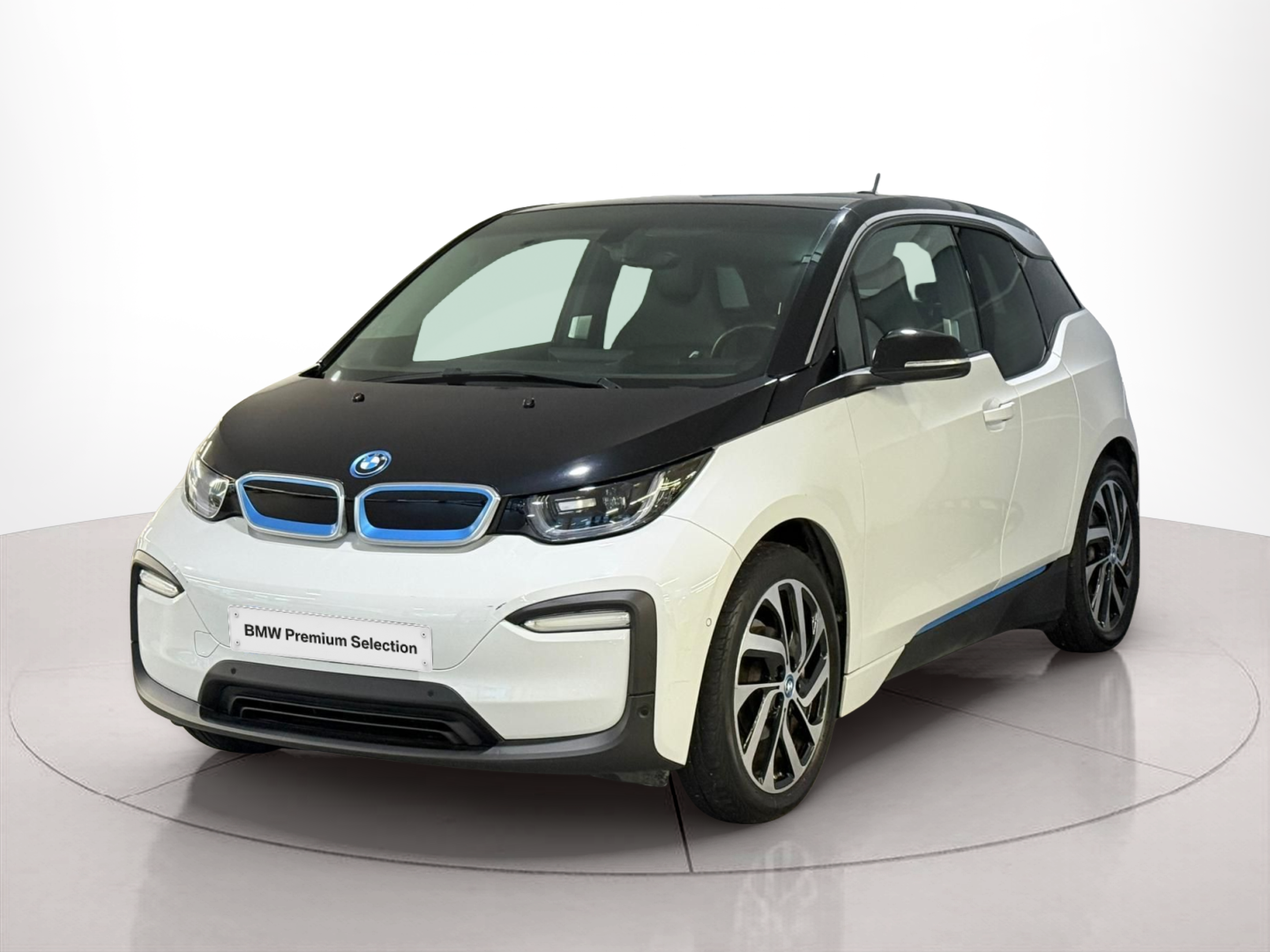 Fotos de BMW i3 i3 120Ah color Blanco. Año 2019. 125KW(170CV). Elétrico. En concesionario Santogal Carnaxide de Oeiras