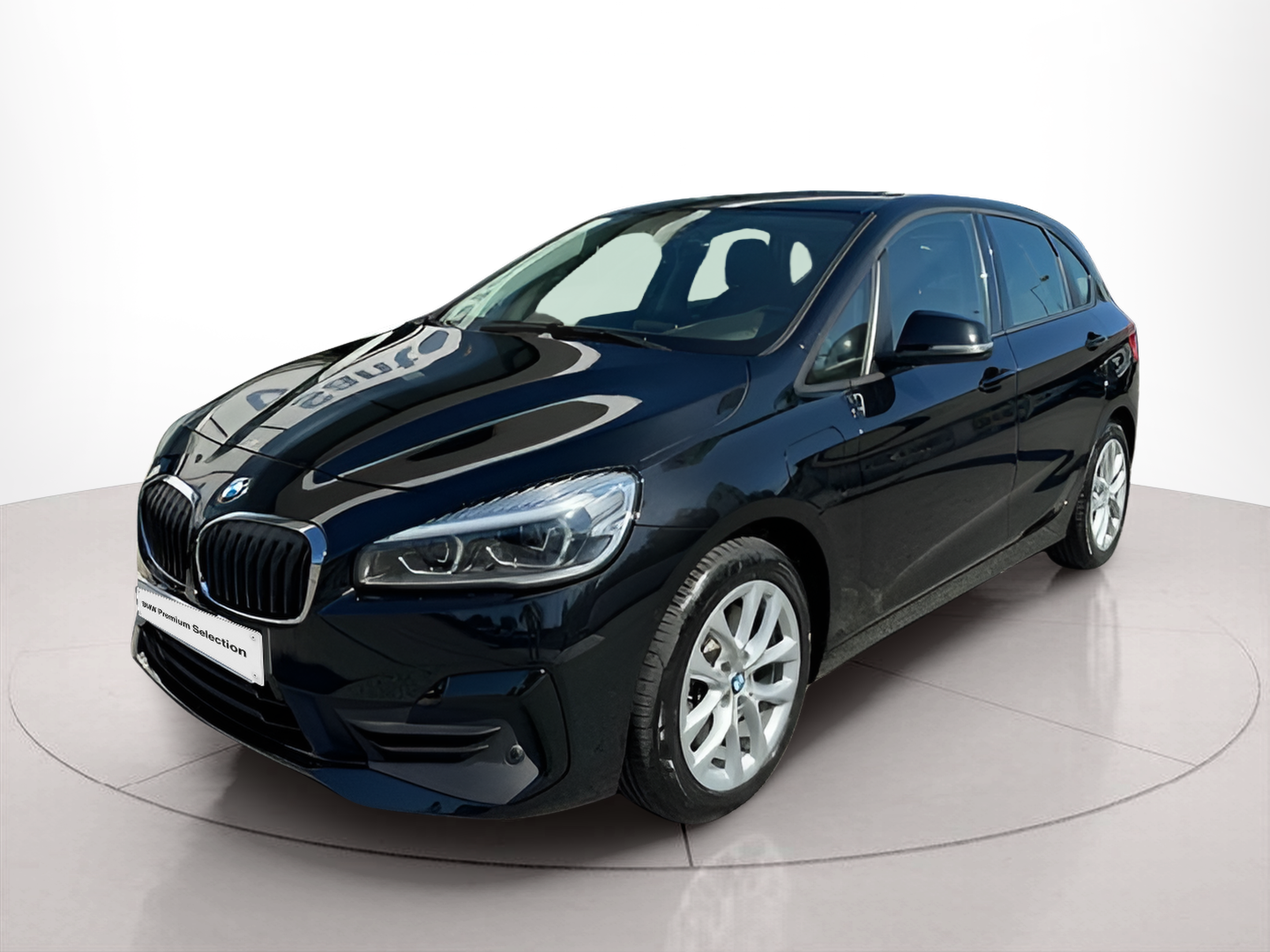 Fotos de BMW Série 2 225xe Active Tourer color Negro. Año 2021. 165KW(224CV). Elétrico / Gasolina Híbrido. En concesionario Santogal Oeiras de Oeiras