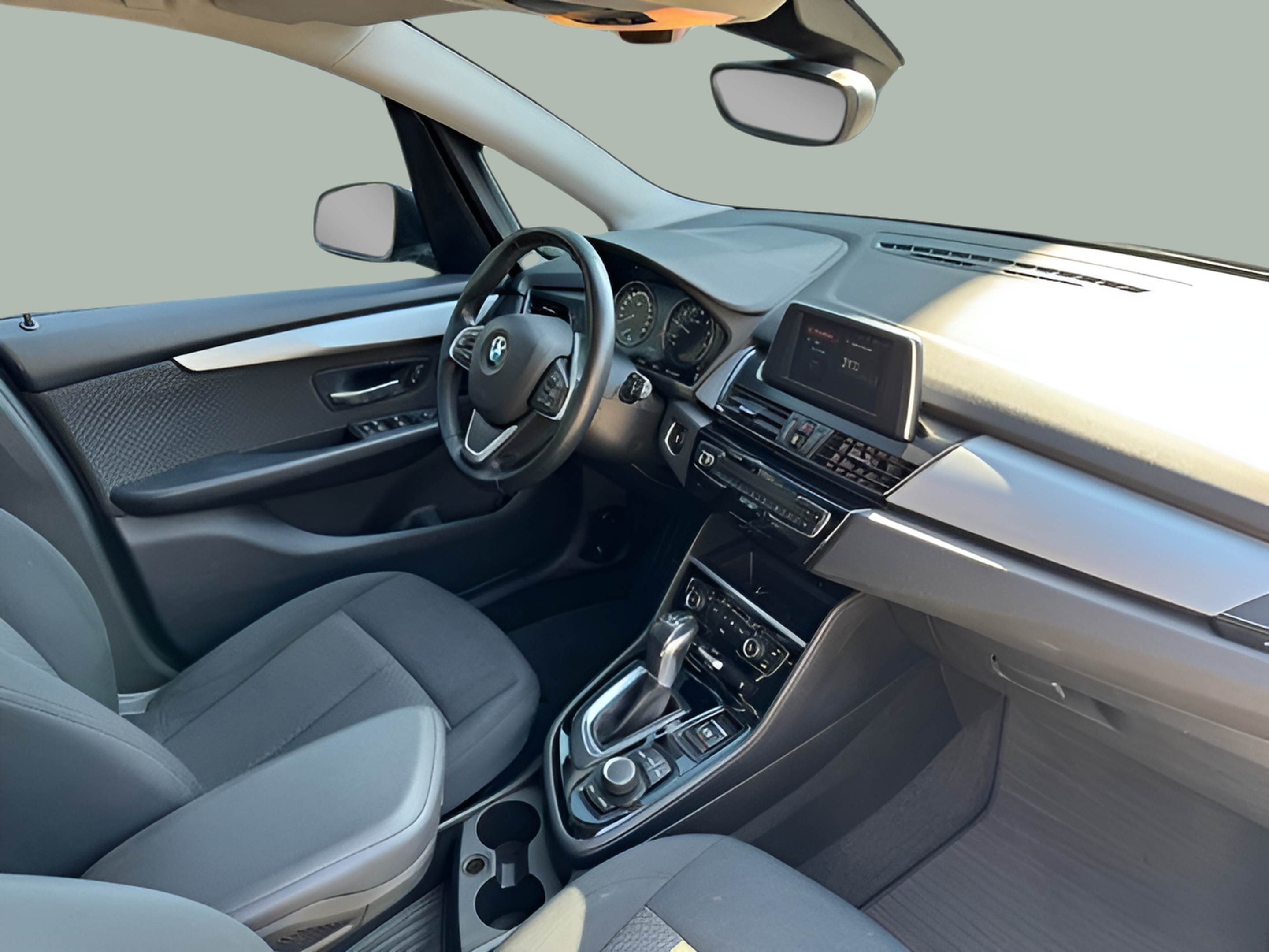 BMW Série 2 225xe Active Tourer color Negro. Año 2021. 165KW(224CV). Elétrico / Gasolina Híbrido. En concesionario Santogal Oeiras de Oeiras