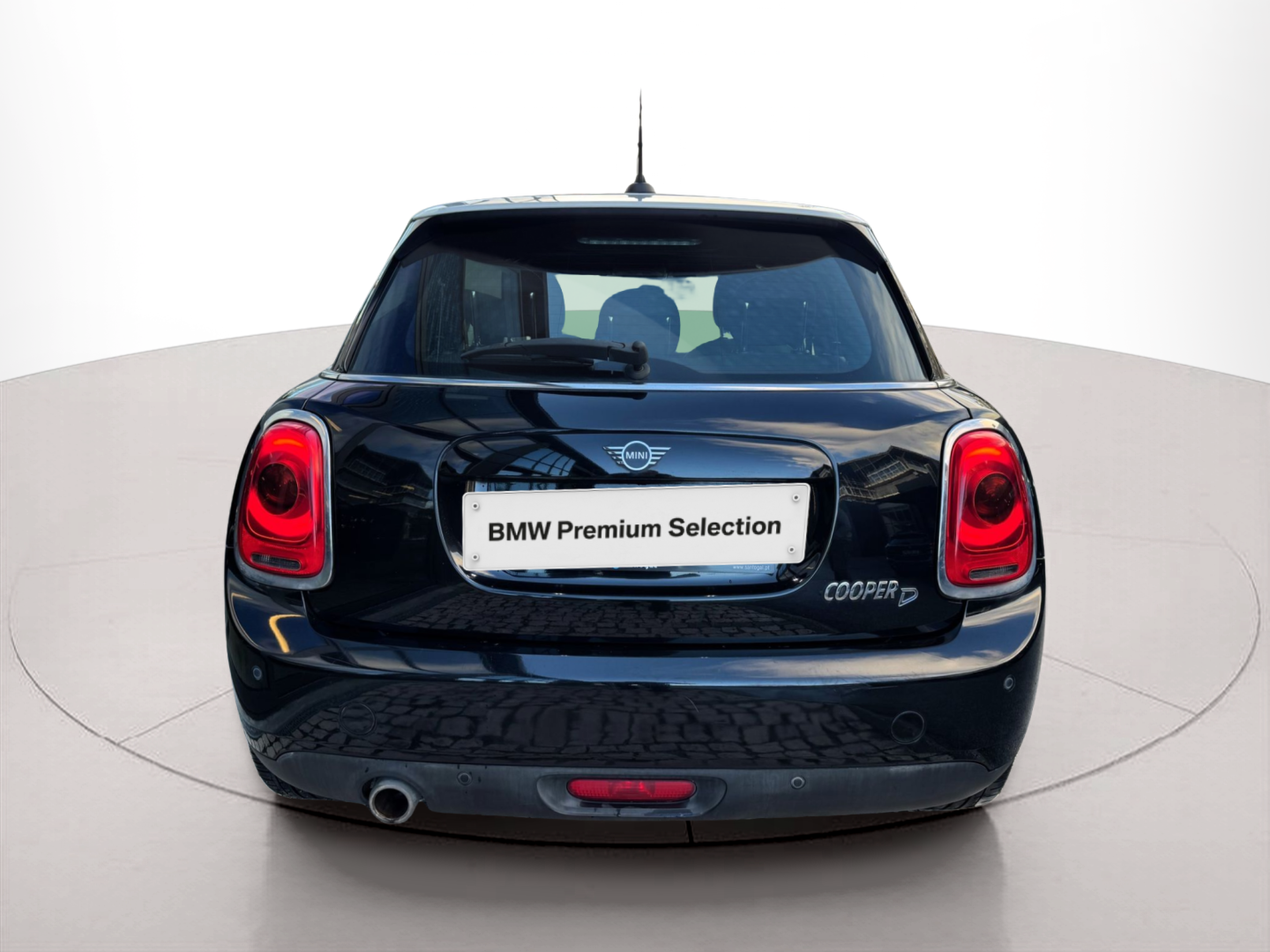 fotoG 4 del MINI MINI 5 Portas Cooper D 85 kW (116 CV) 116cv Diesel de 2018 em Oeiras
