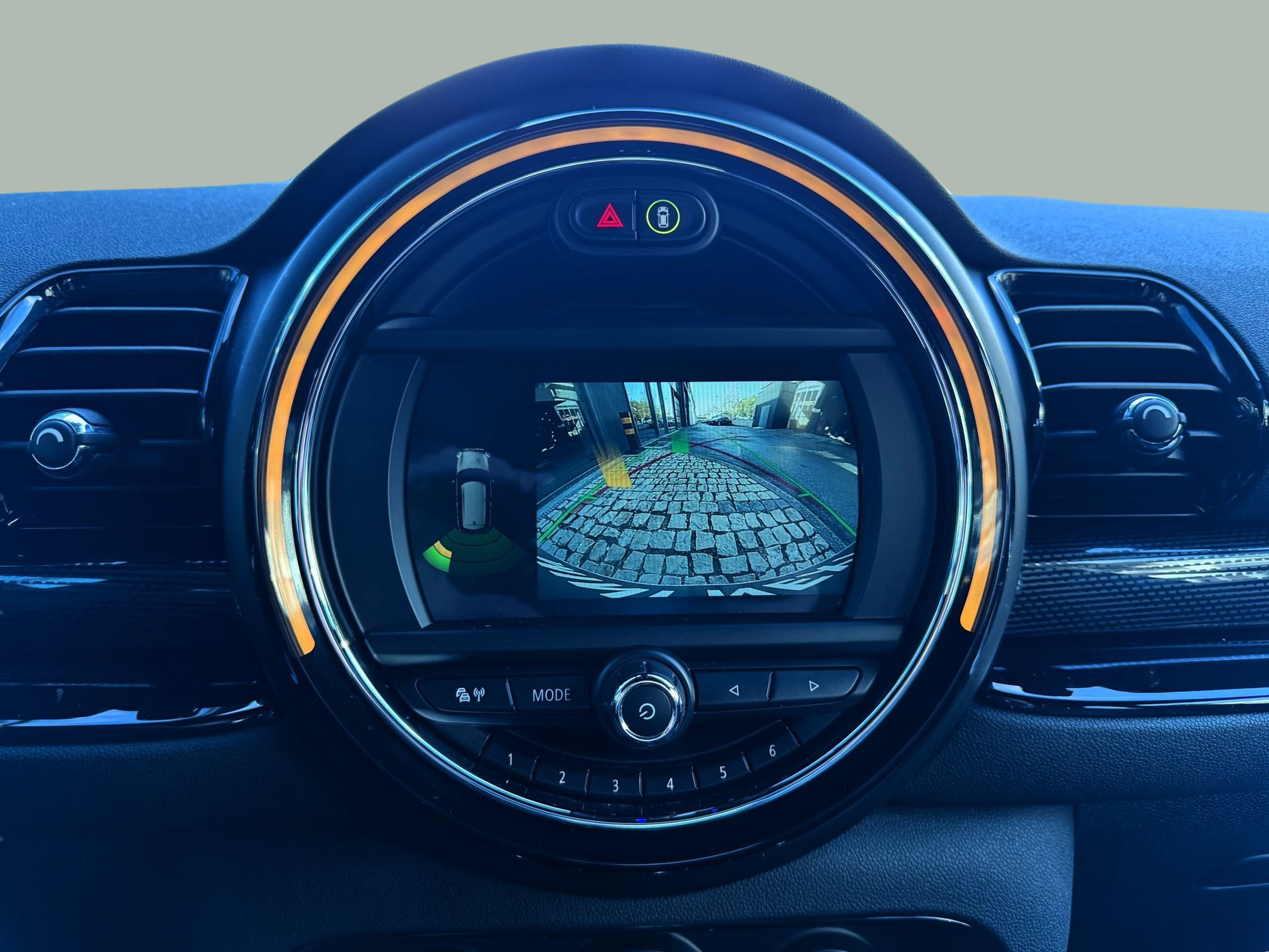 fotoG 14 del MINI MINI Clubman Cooper 100 kW (136 CV) 136cv Gasolina de 2018 em Oeiras