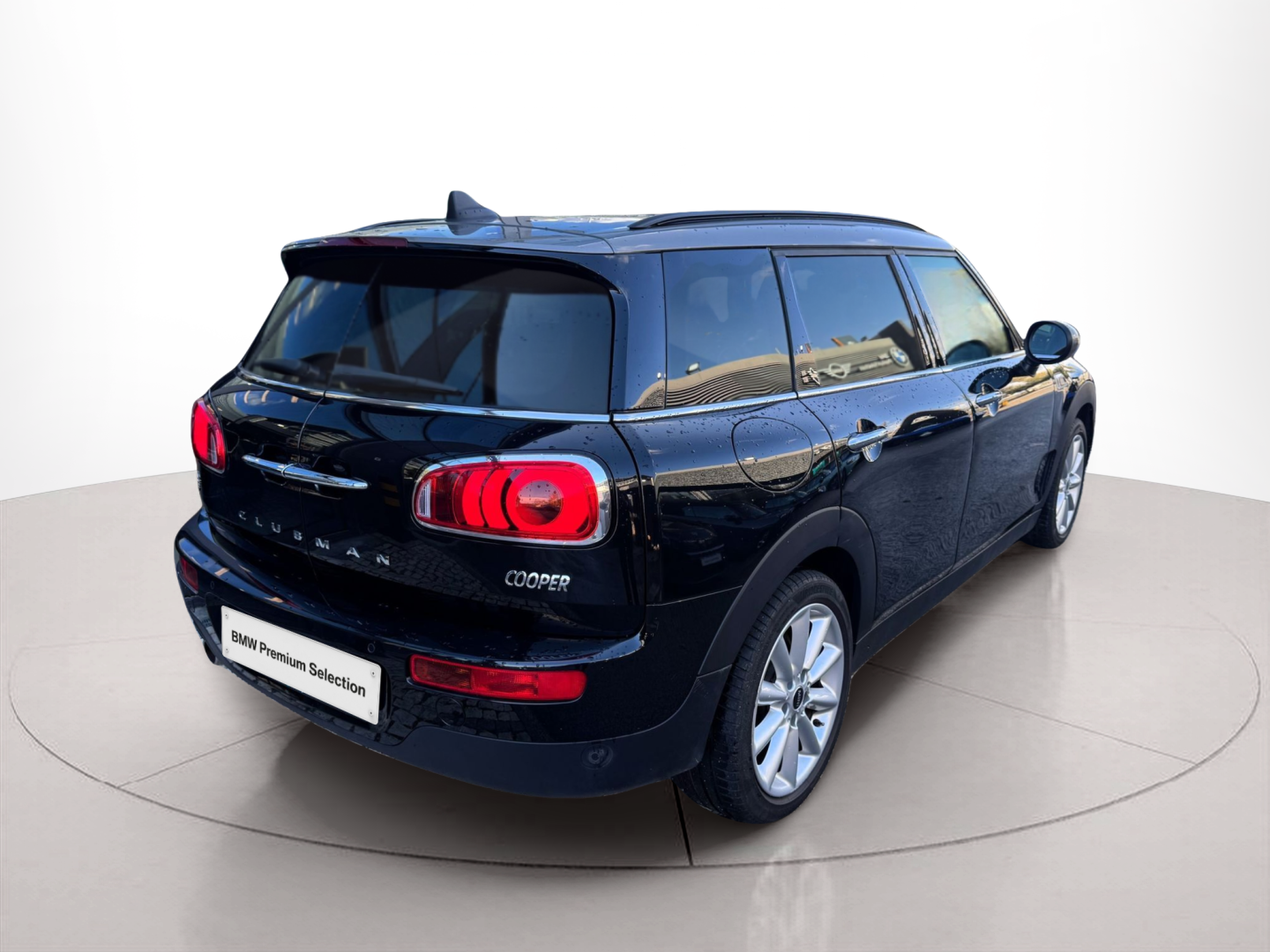 fotoG 3 del MINI MINI Clubman Cooper 100 kW (136 CV) 136cv Gasolina de 2018 em Oeiras