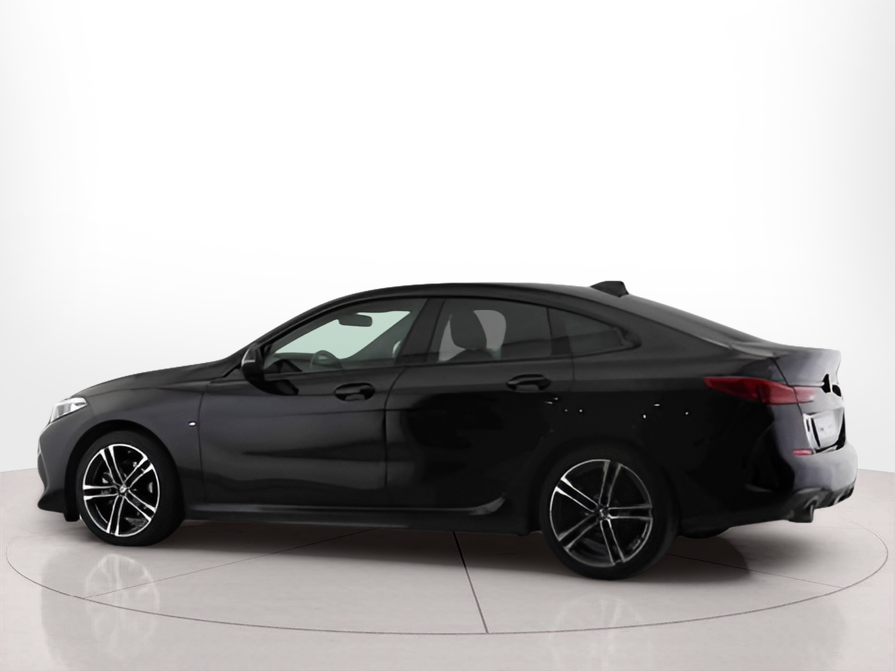 BMW Série 2 216d Gran Coupe color Negro. Año 2023. 85KW(116CV). Diesel. En concesionario Santogal Seixal de Seixal