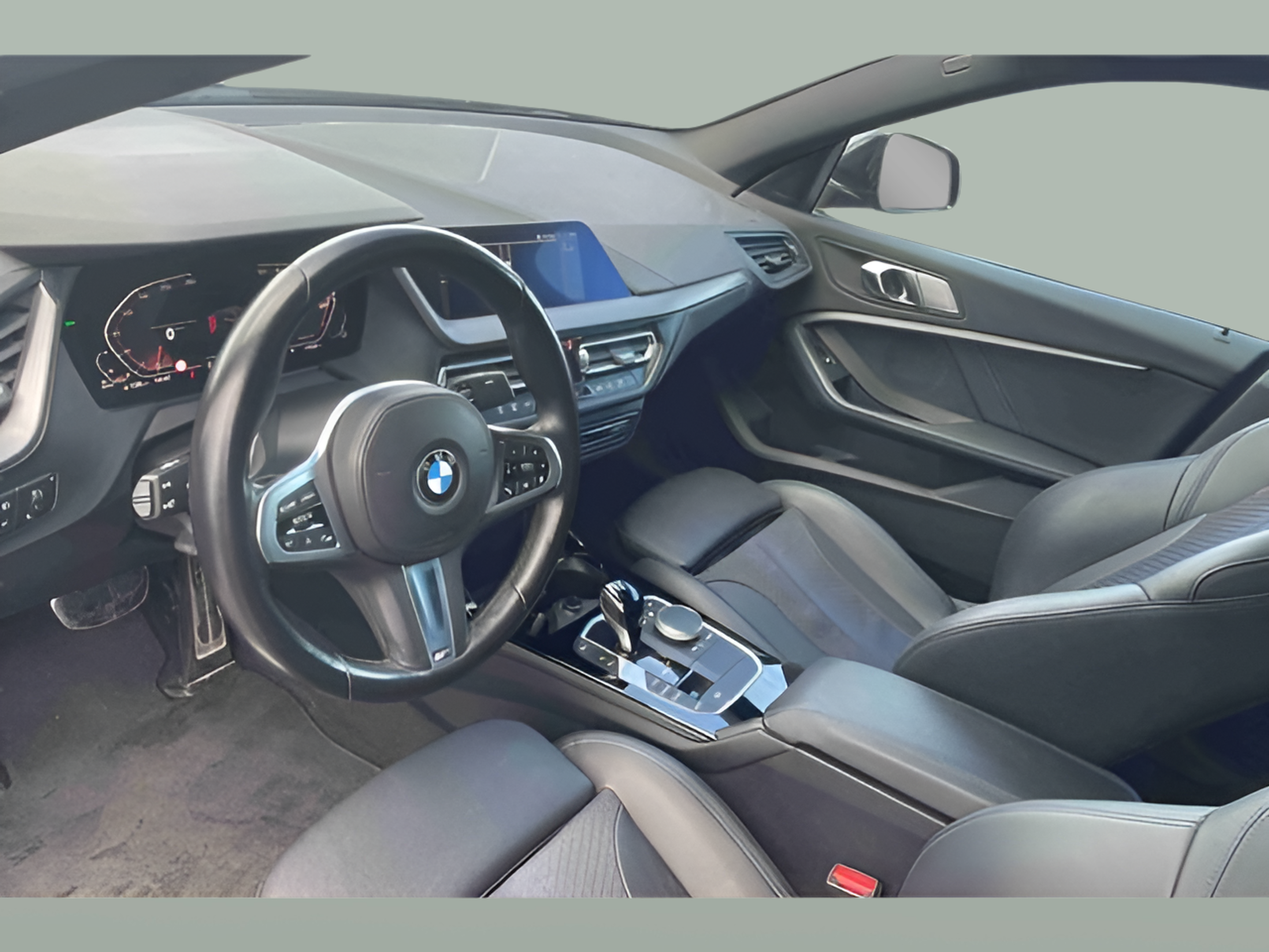 BMW Série 2 216d Gran Coupe color Negro. Año 2023. 85KW(116CV). Diesel. En concesionario Santogal Seixal de Seixal