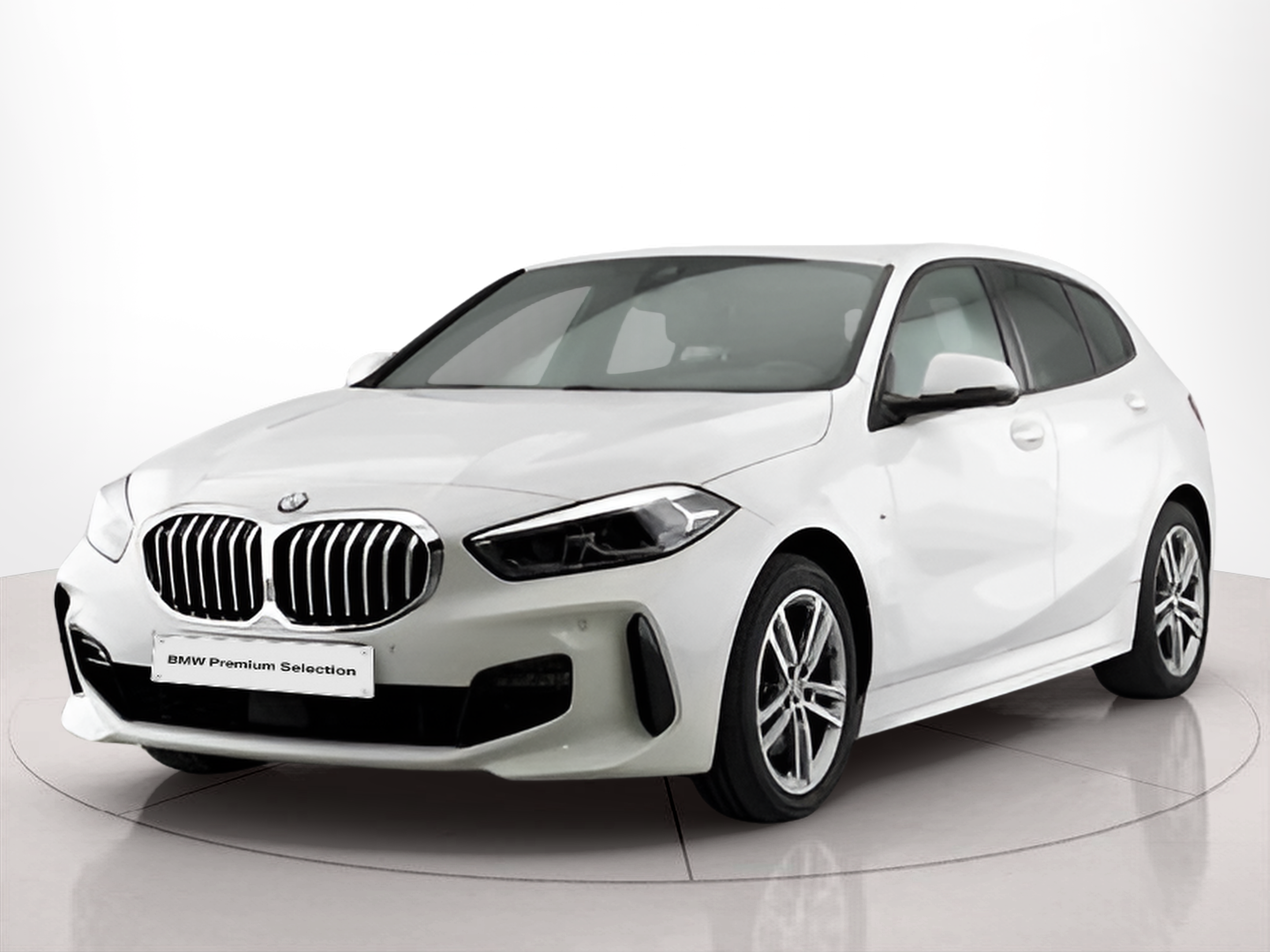 Fotos de BMW Série 1 116d color Blanco. Año 2023. 85KW(116CV). Diesel. En concesionario Santogal Seixal de Seixal