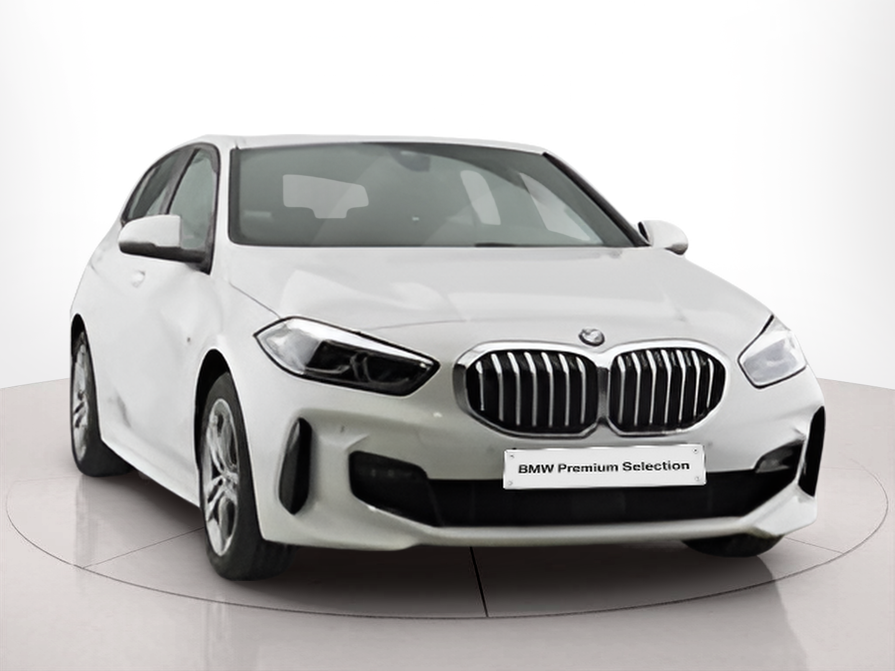 Fotos de BMW Série 1 116d color Blanco. Año 2023. 85KW(116CV). Diesel. En concesionario Santogal Seixal de Seixal