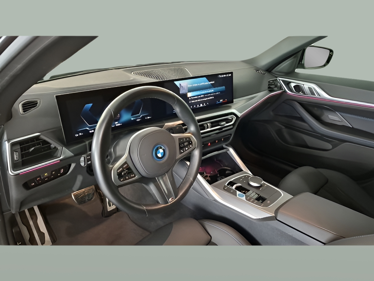 BMW i4 i4 eDrive40 color Negro. Año 2023. 250KW(340CV). Elétrico. En concesionario Santogal Carnaxide de Oeiras