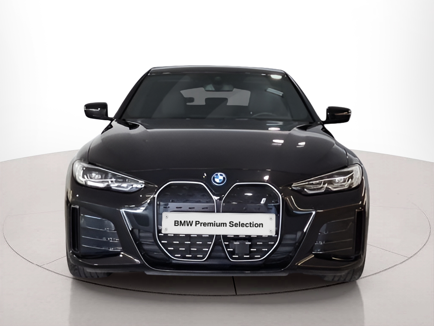 Fotos de BMW i4 i4 eDrive40 color Negro. Año 2023. 250KW(340CV). Elétrico. En concesionario Santogal Carnaxide de Oeiras