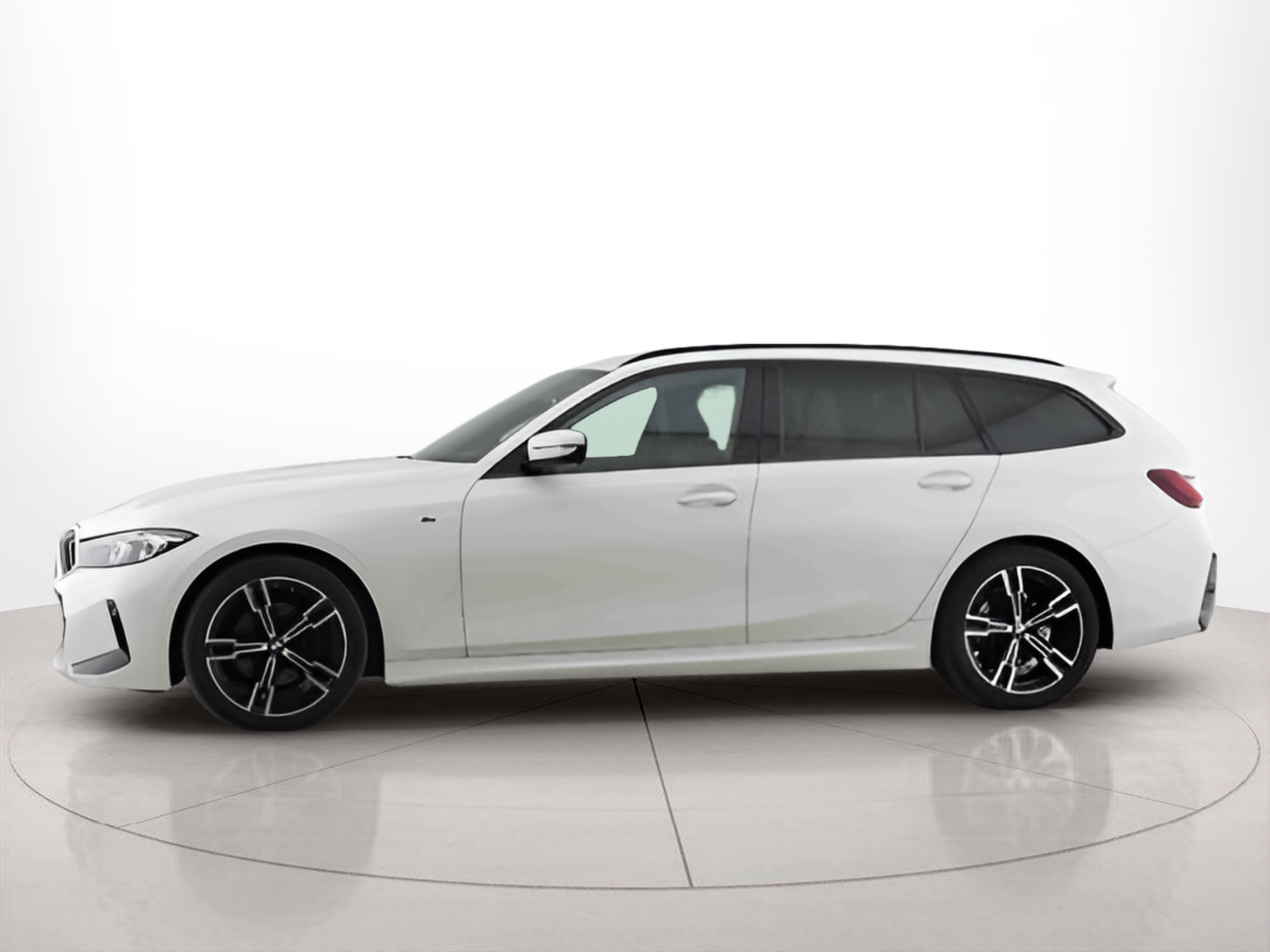 BMW Série 3 320d Touring color Blanco. Año 2023. 140KW(190CV). Diesel. En concesionario Santogal Setúbal de Setúbal