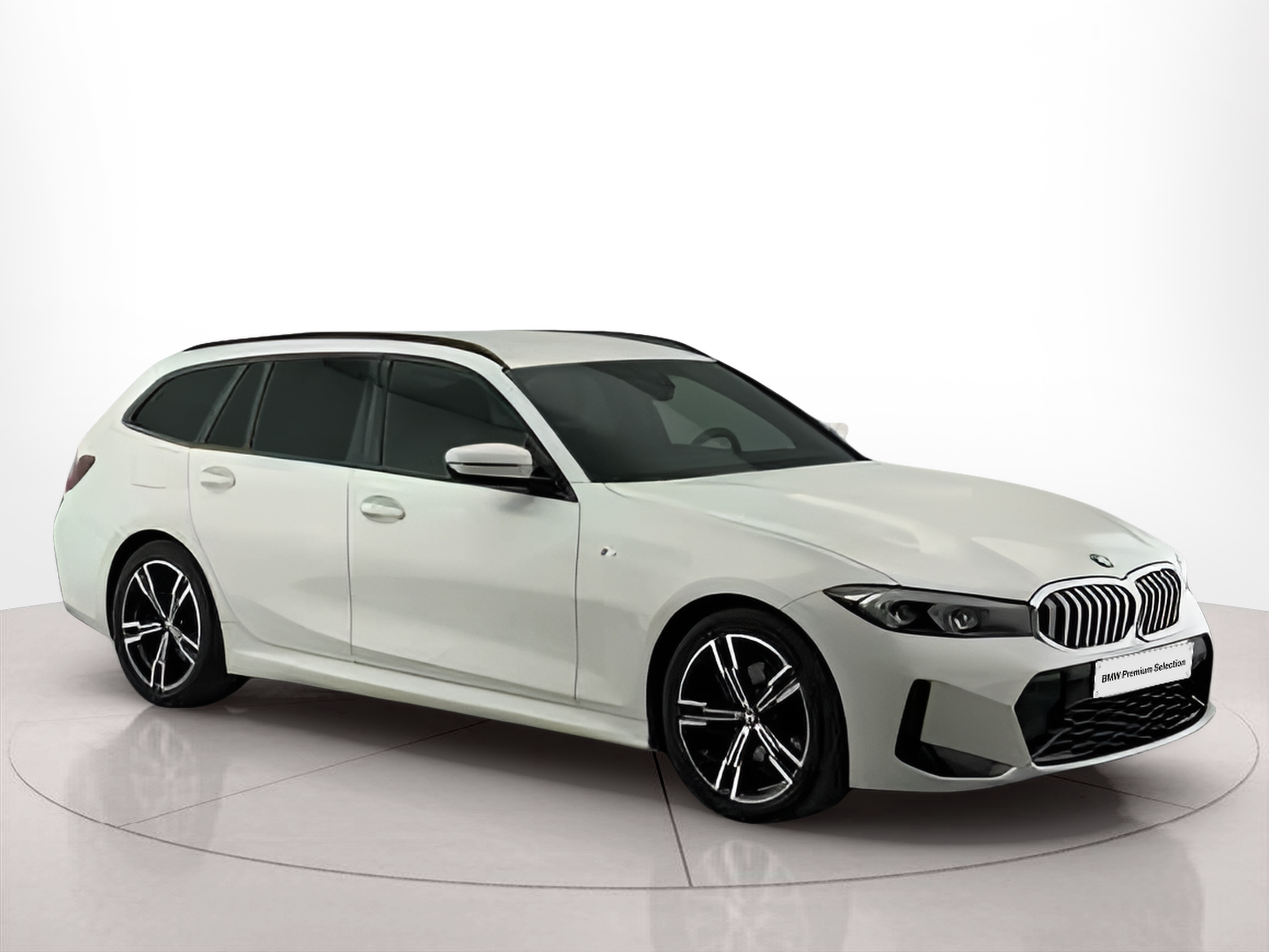 BMW Série 3 320d Touring color Blanco. Año 2023. 140KW(190CV). Diesel. En concesionario Santogal Setúbal de Setúbal